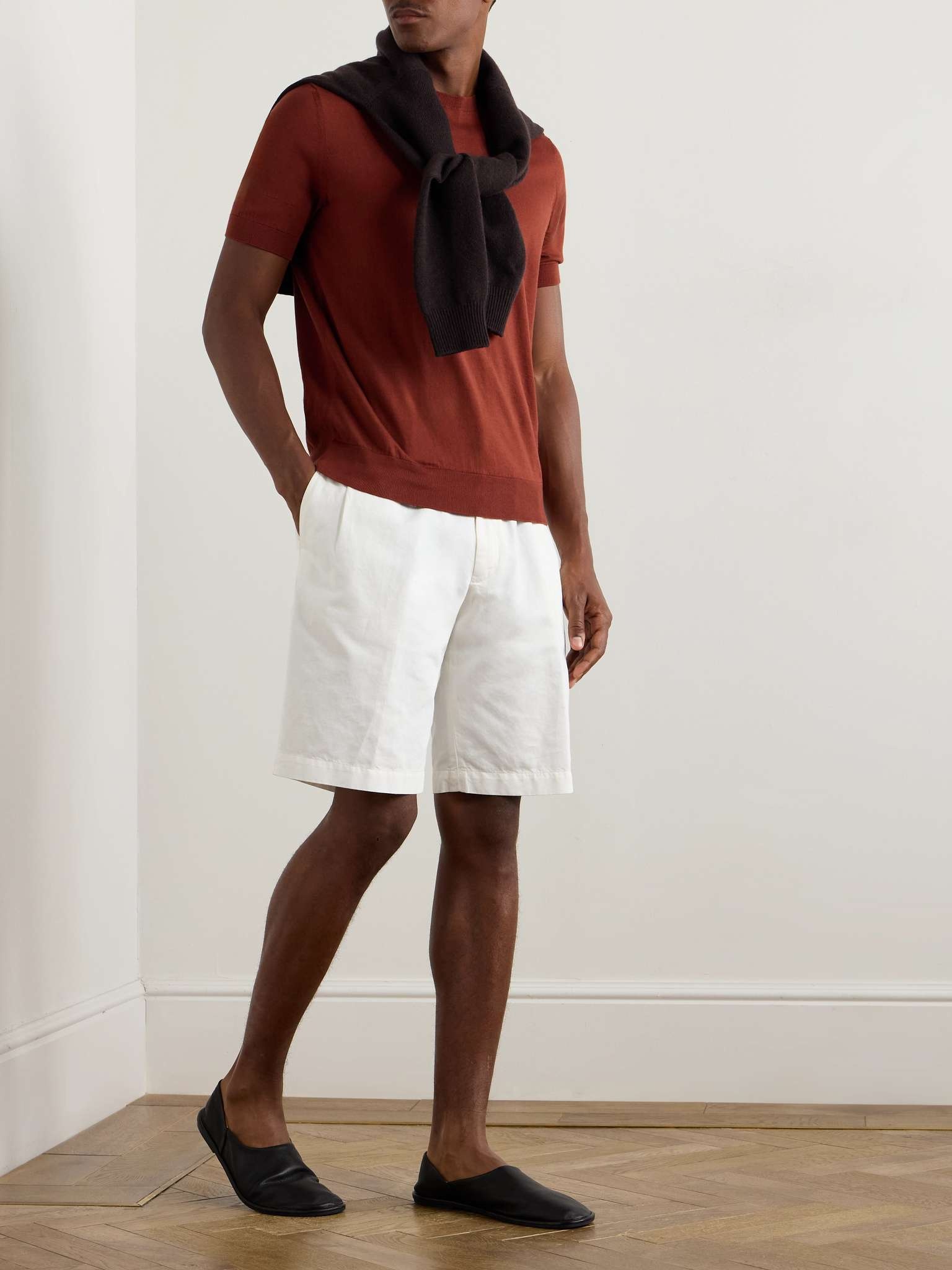 Straight-Leg Pleated Cotton and Linen-Blend Twill Shorts - 2