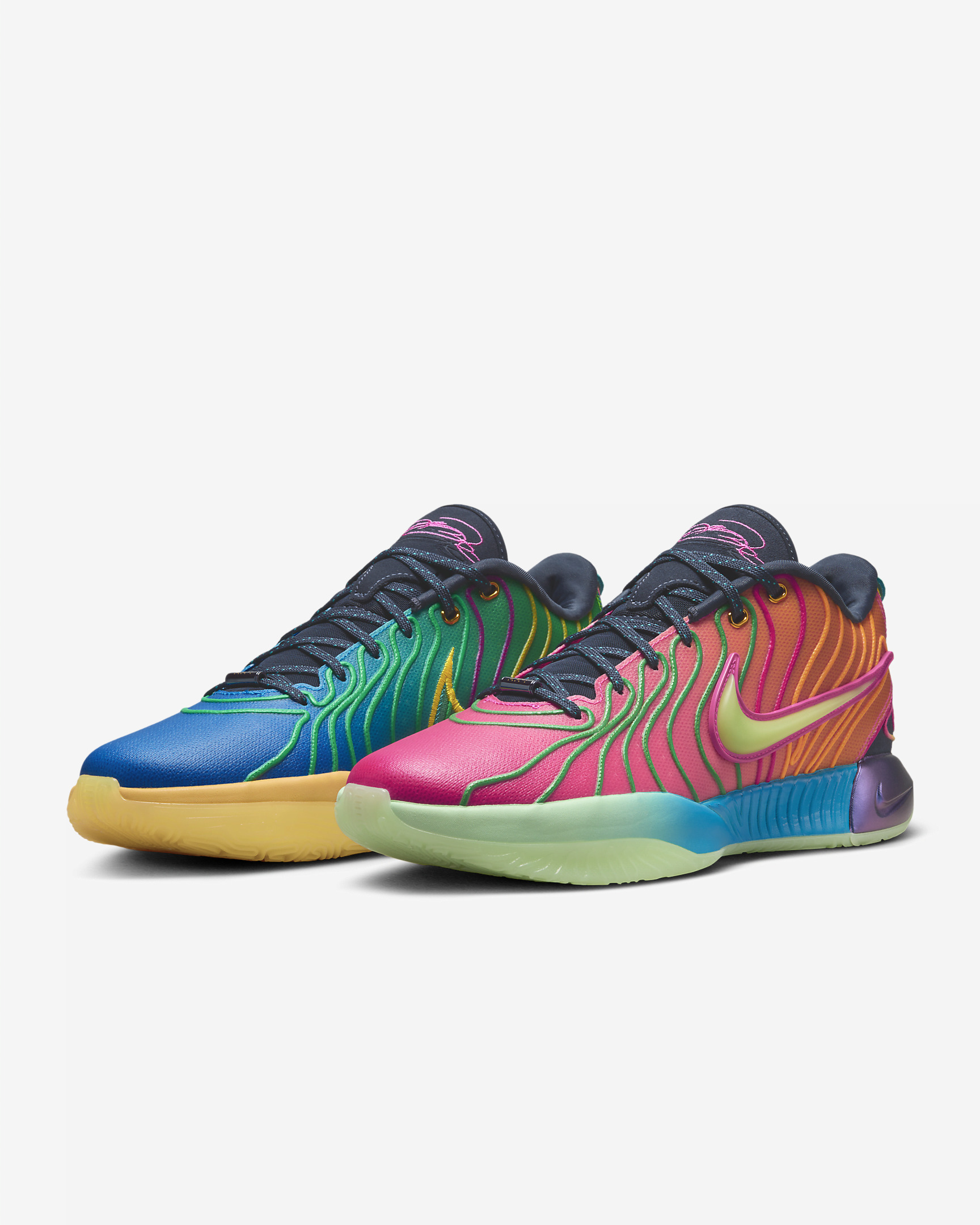 Nike Men's LeBron XXI Basketball Shoes - 5