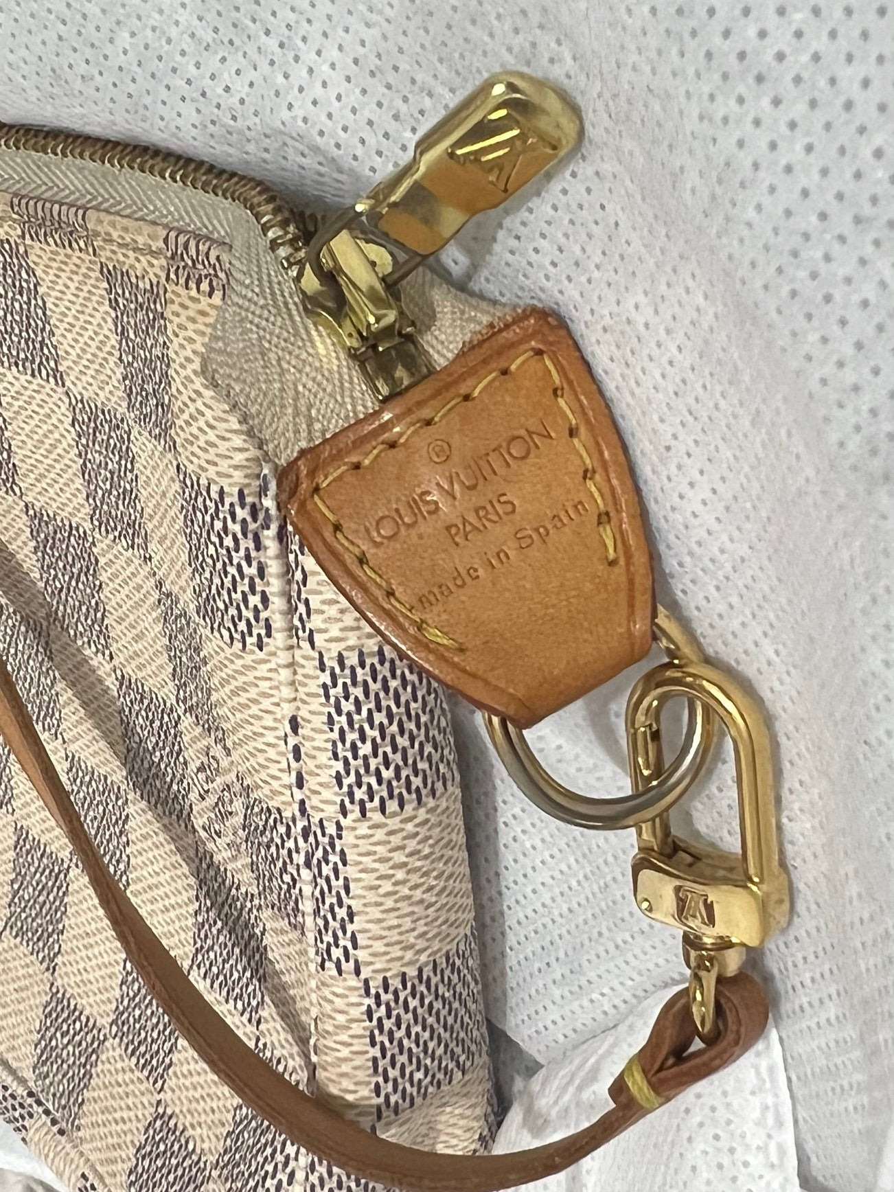 Louis Vuitton Pochette Accessories White  Damier Azur Bag - 14