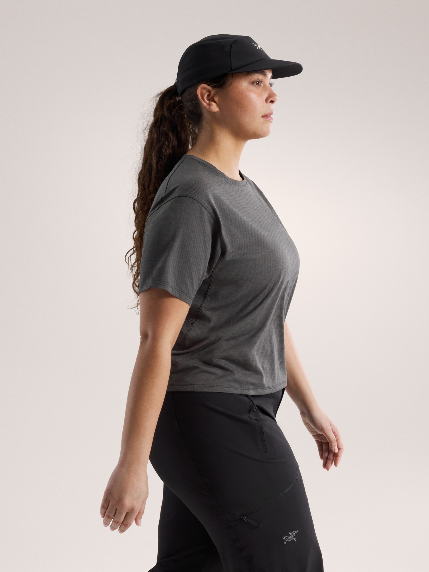 Taema Crop Logo T-Shirt - 6