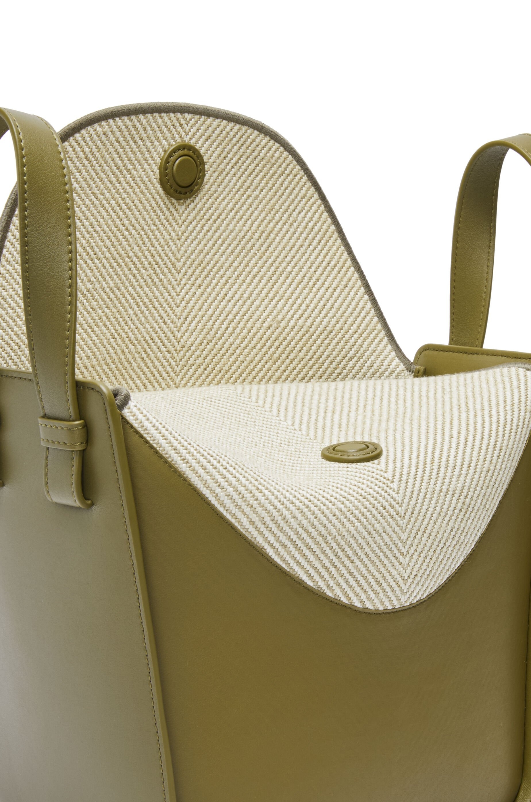 Compact Hammock bag in mellow calfskin and canvas - 7