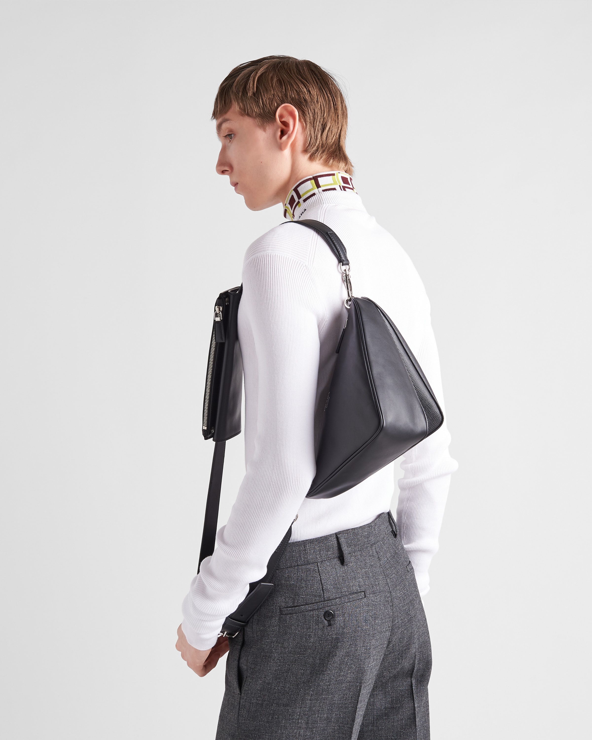 Saffiano leather and leather shoulder bag - 7