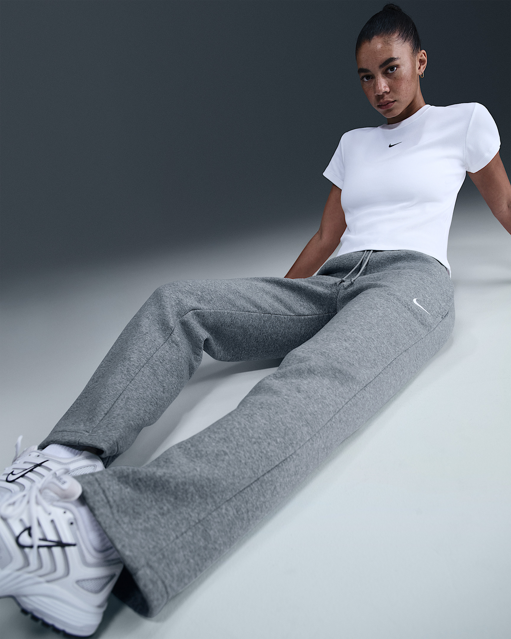 Nike Sportswear Phoenix Fleece Women's Mid-Rise Open-Hem Pants - 5