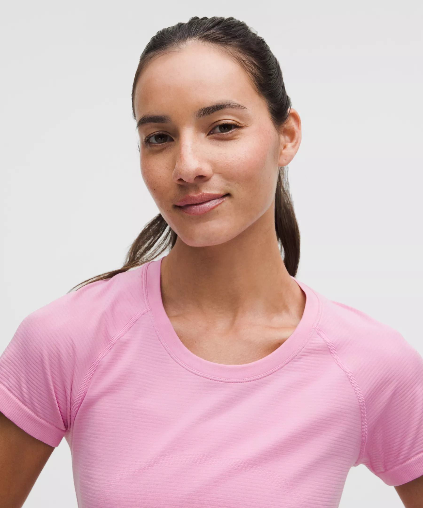 Swiftly Tech Short-Sleeve Shirt 2.0 *Hip Length - 4