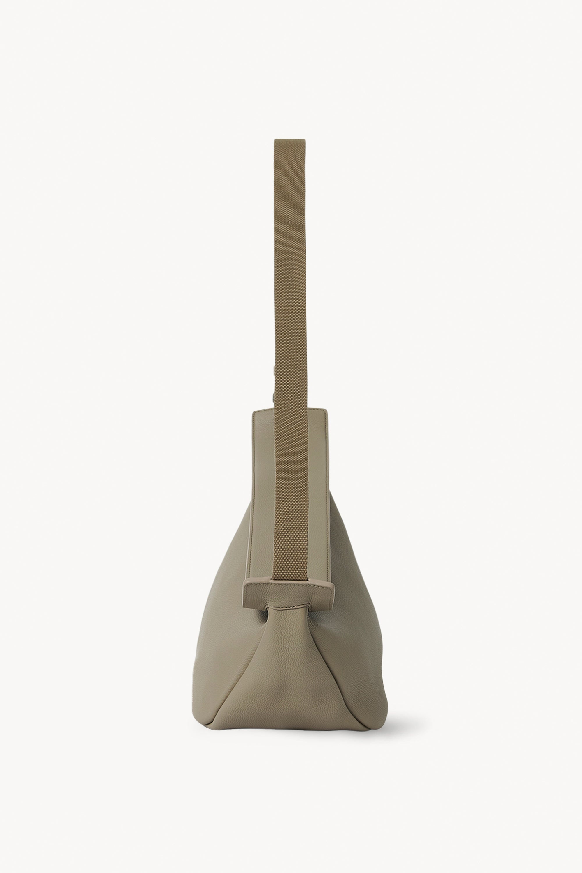 Large Slouchy Banana Bag in Leather - 3
