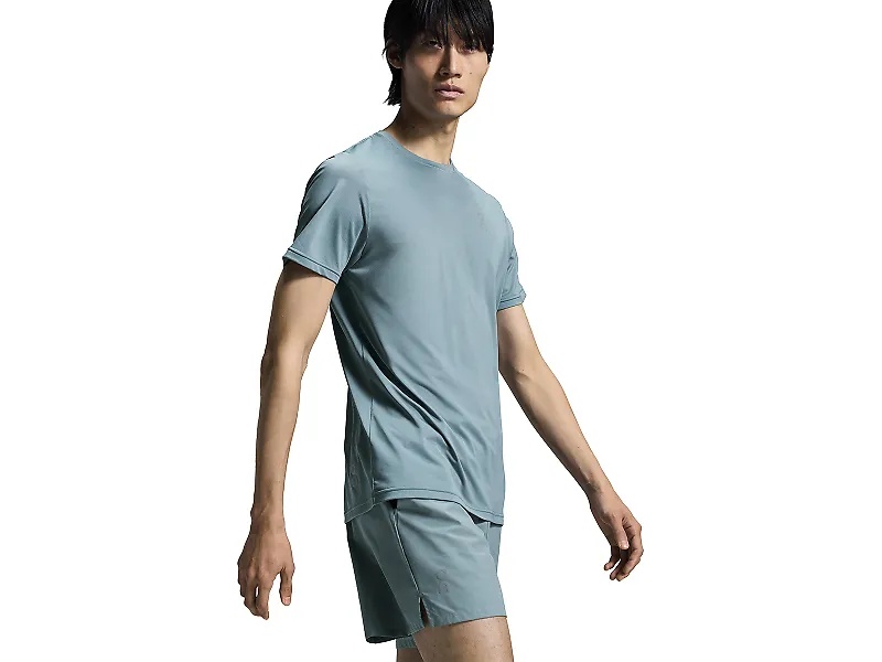 On Essential Shorts 2024 - 3