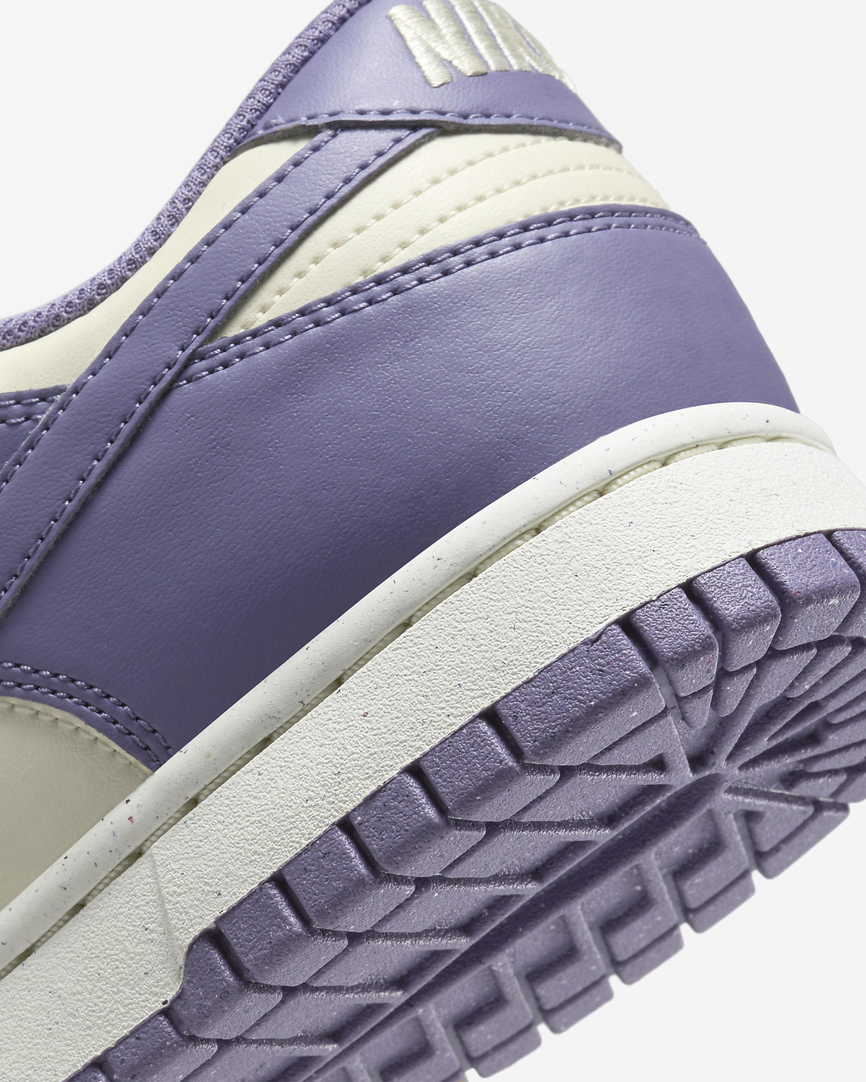 Nike Dunk Low Women's Shoes - 8