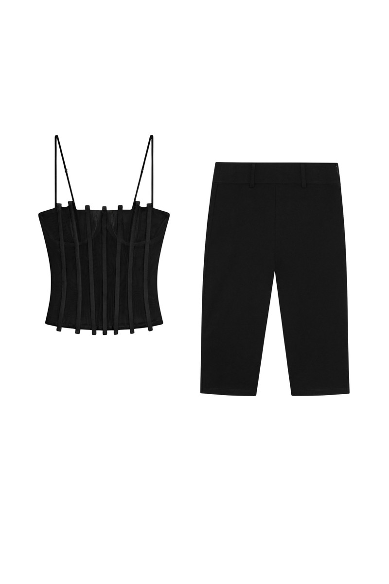 LILA CORSET + HARLEY CAPRI - BLACK 1