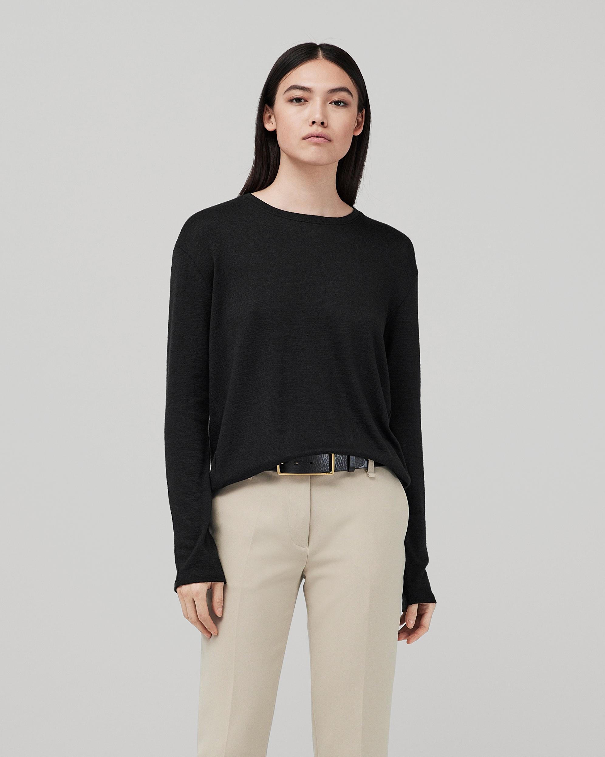 The Knit Long Sleeve Tee
Jersey T-Shirt - 6