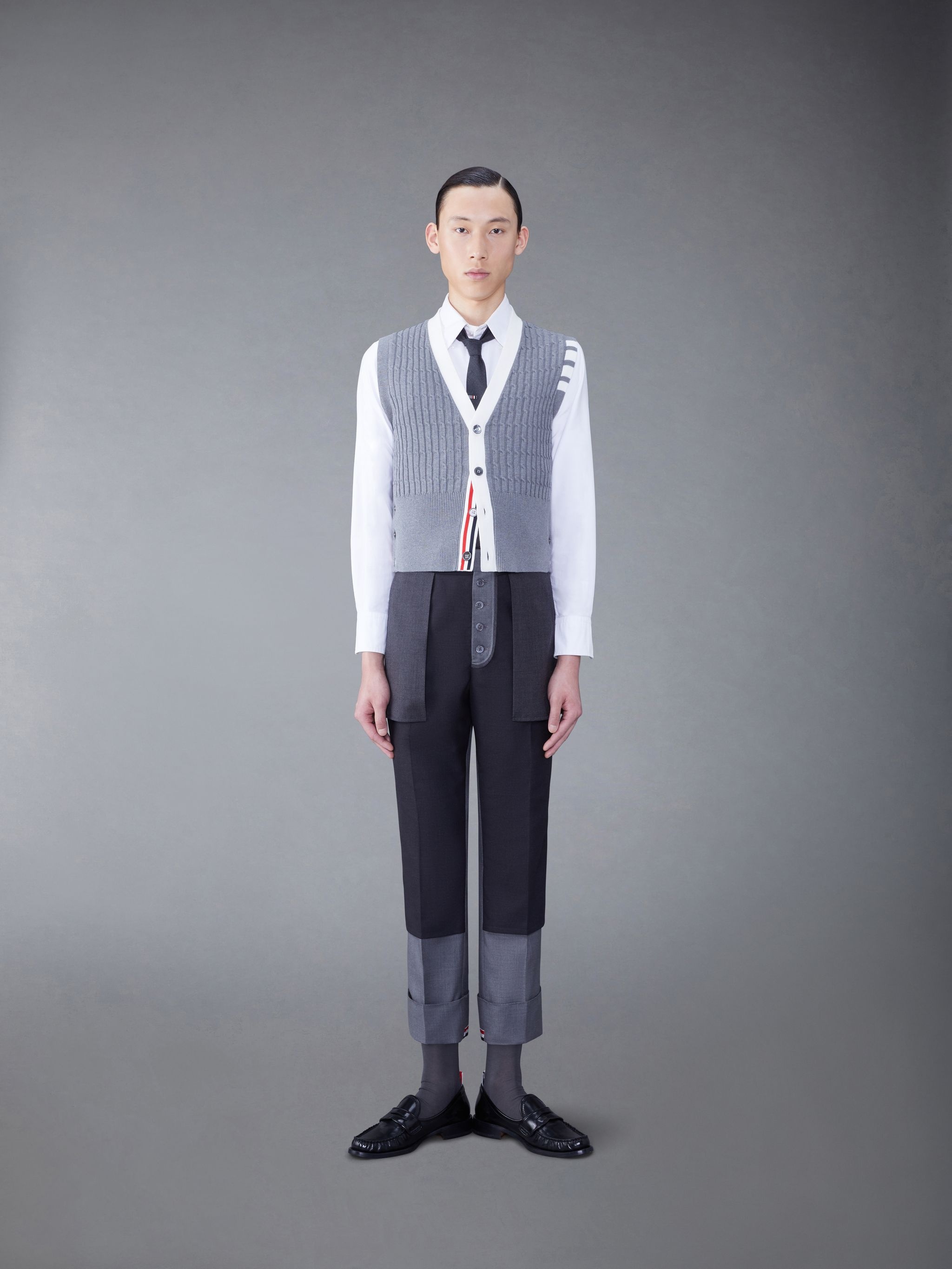 V-neck knitted waistcoat - 3