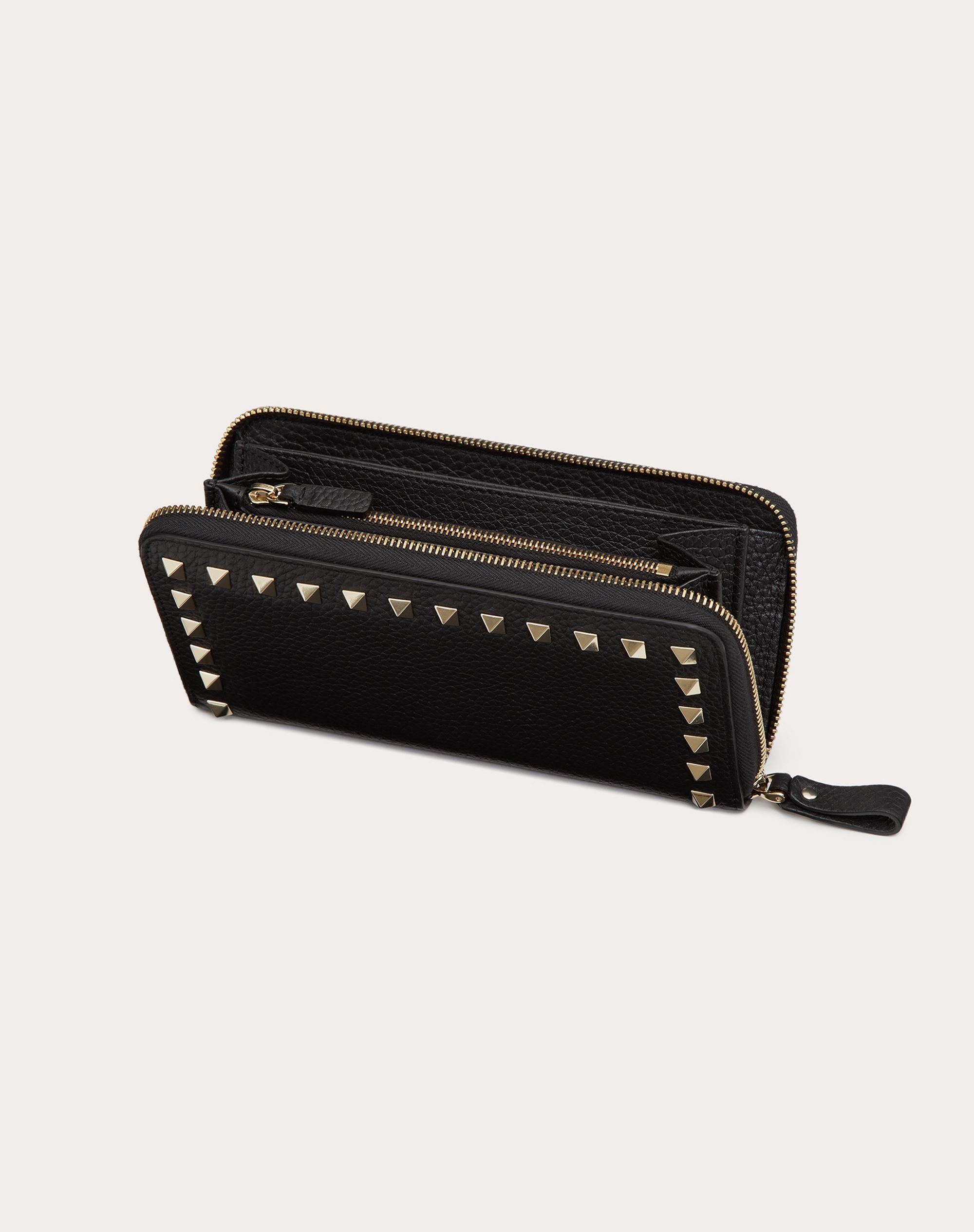 ROCKSTUD GRAINY CALFSKIN ZIPPERED WALLET - 6