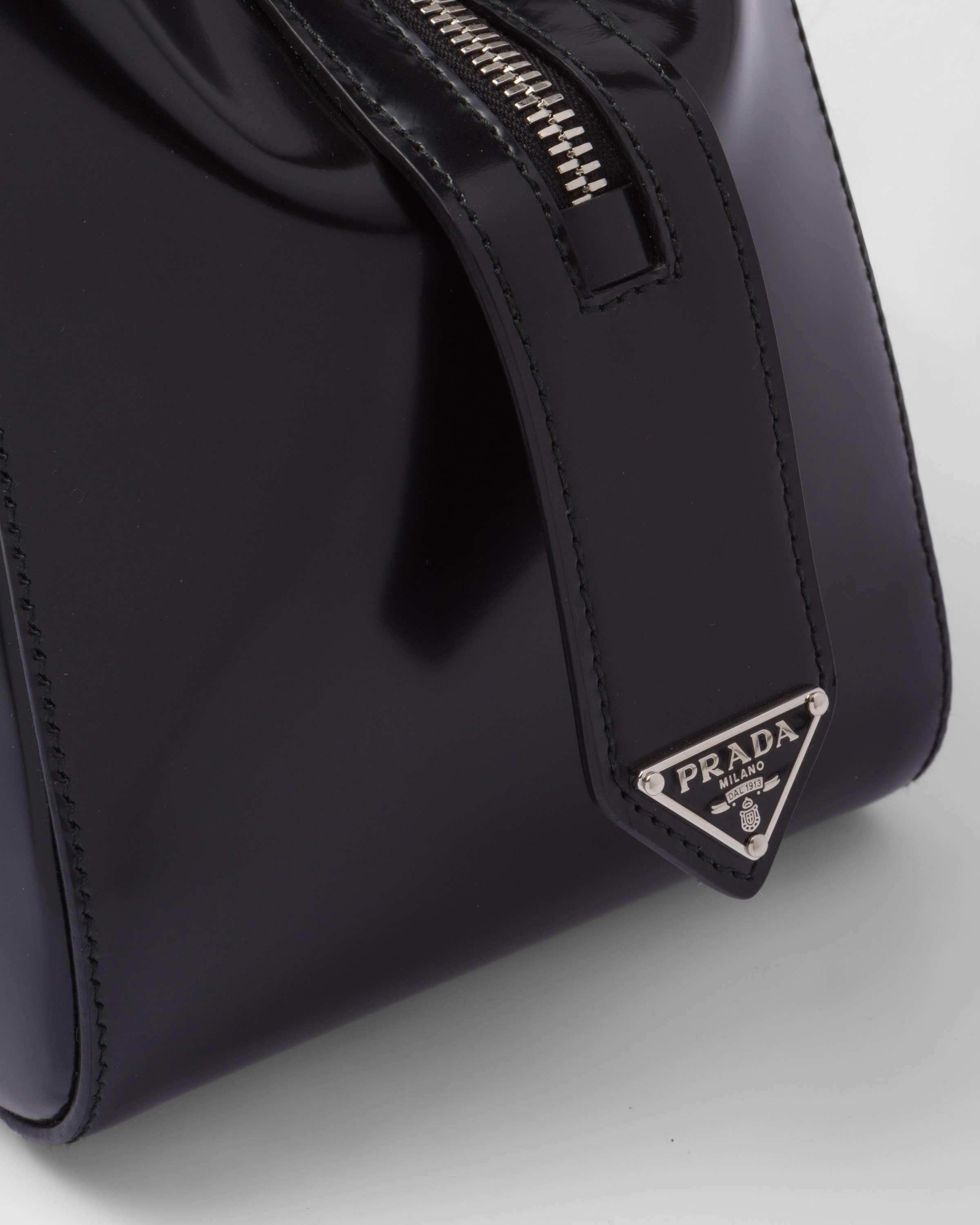 正規店買付【PRADA】Supernova ラージ ハンドバッグ Prada Medium brushed leather Prada Supernova handbag