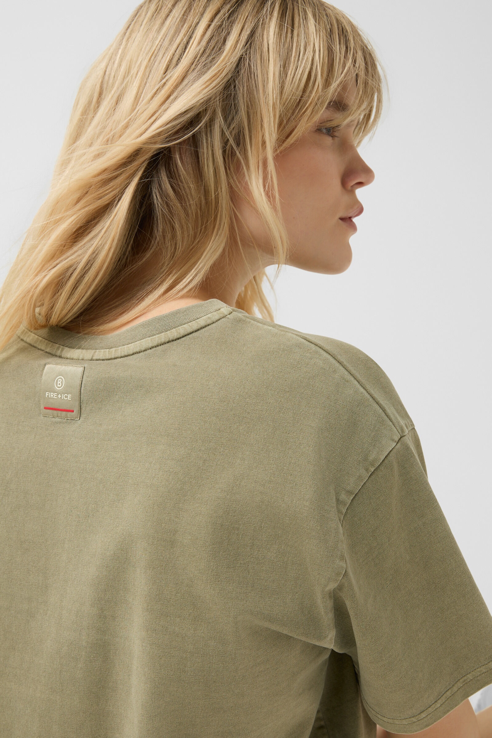 T-shirt Cara in Khaki - 4