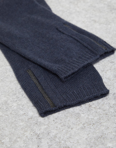 Brunello Cucinelli Cashmere knit gloves with monili outlook