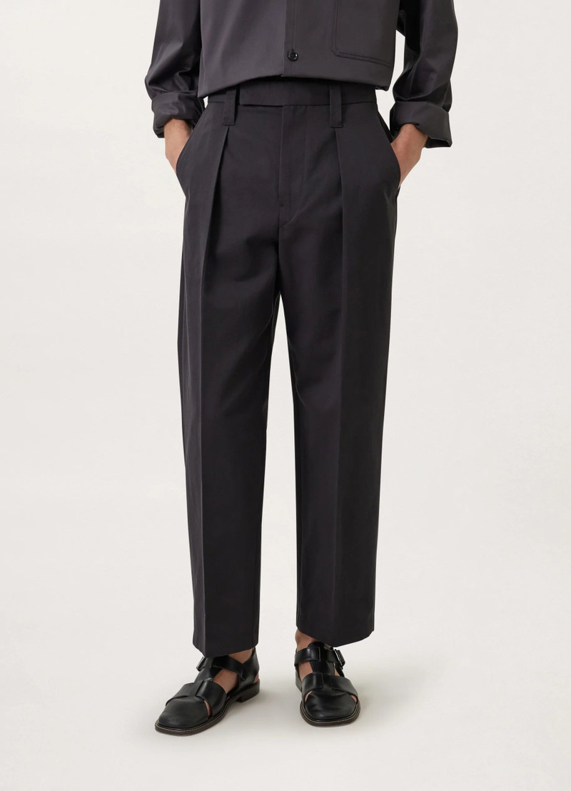 ONE PLEAT PANTS
LIGHT WOOL GABARDINE 3