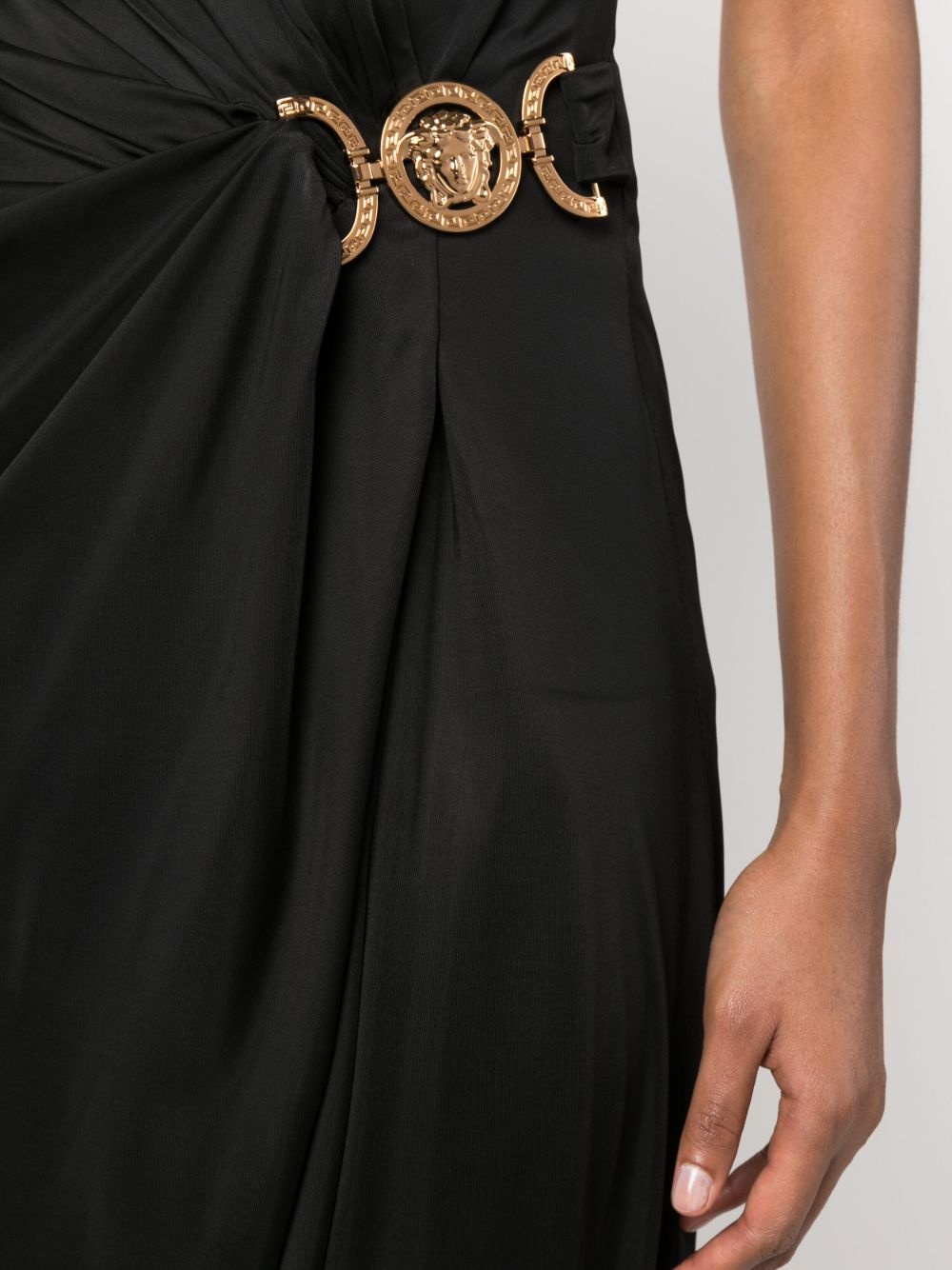 Medusa plaque pleated dress - 5