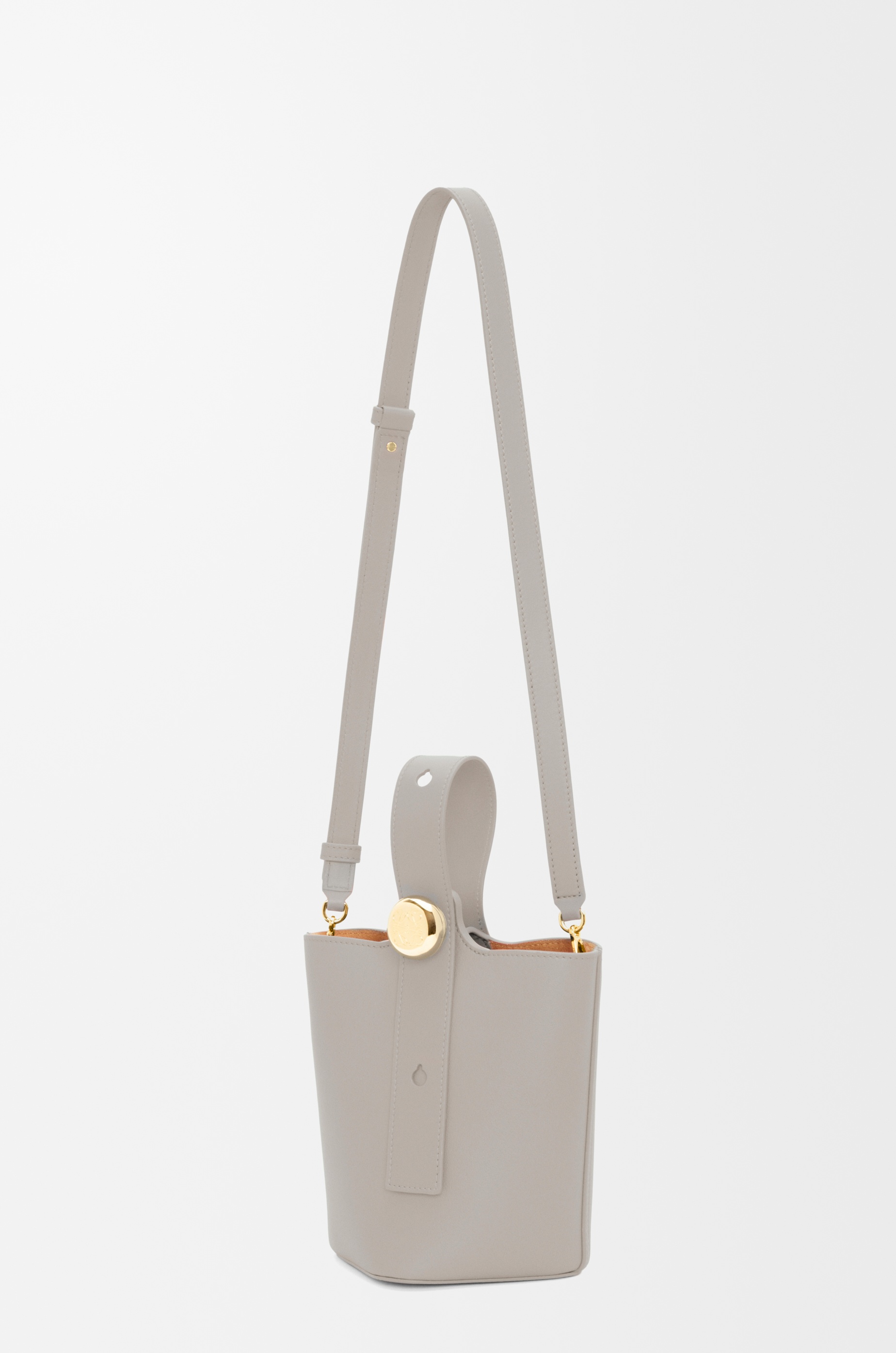 Mini Pebble bucket in smooth calfskin - 6