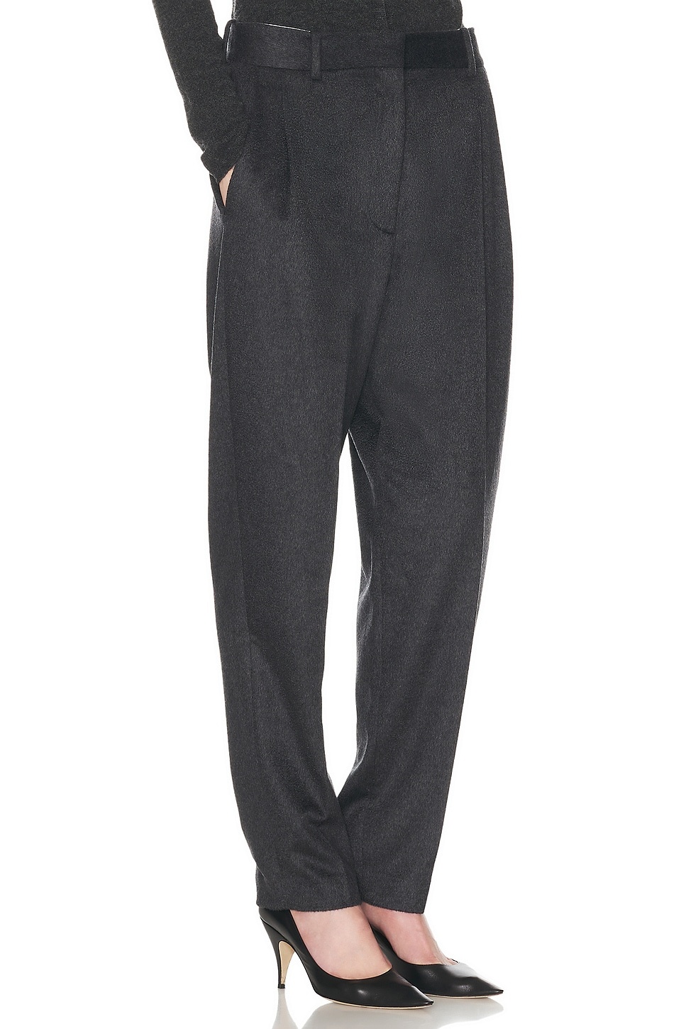 Richelle Pant - 2