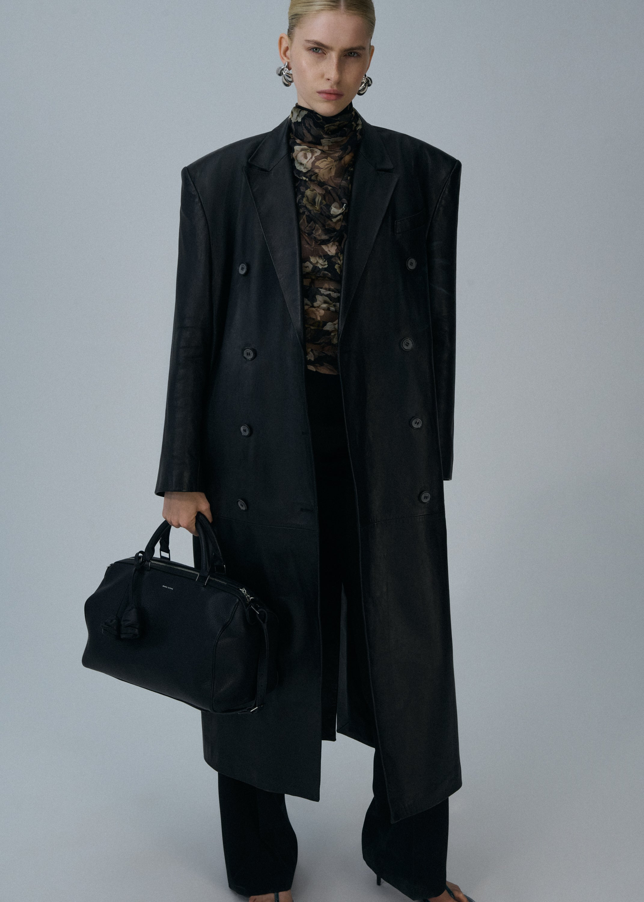 Long leather tailored coat in black - 3