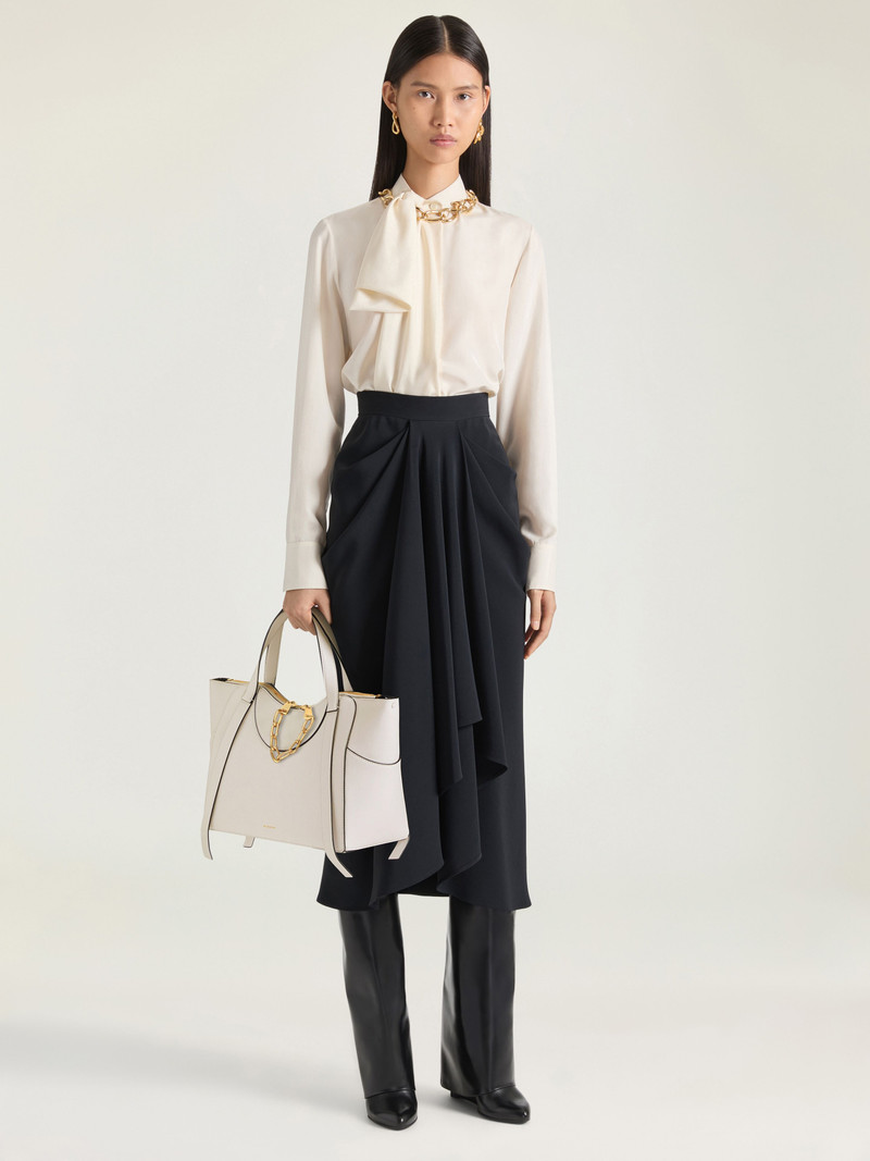 Givenchy MEDIUM THE SNATCH BAG IN GRAINED LEATHER outlook