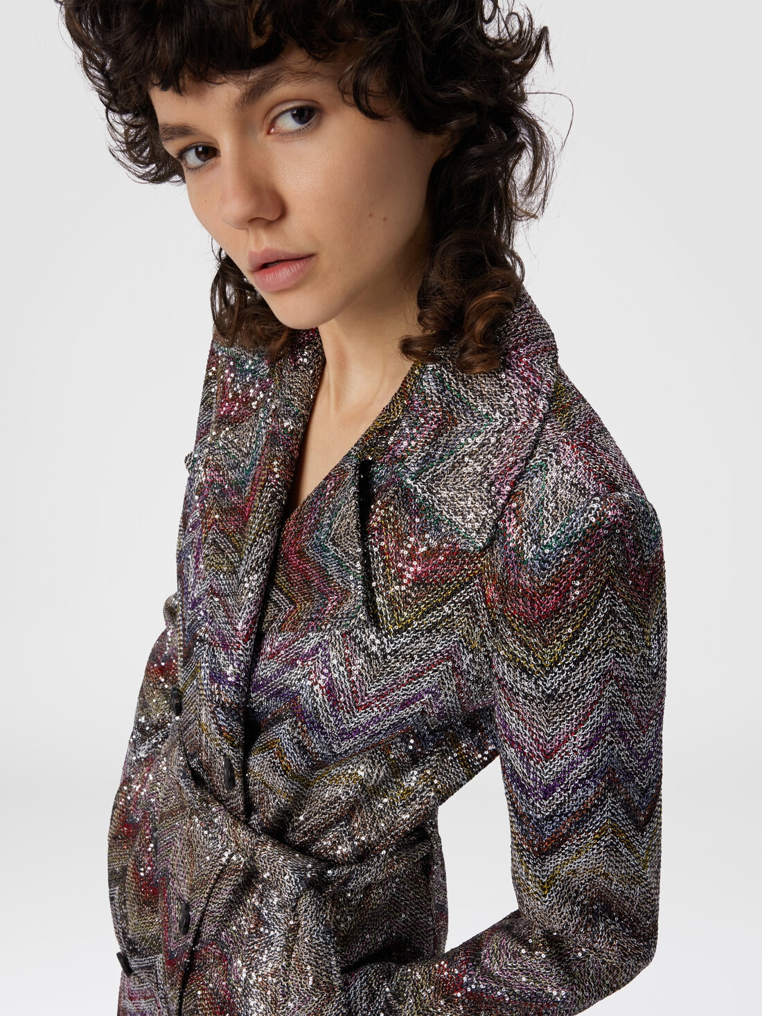 Long Double-Breasted Trench Coat with Wavy Zigzag Pattern - 4
