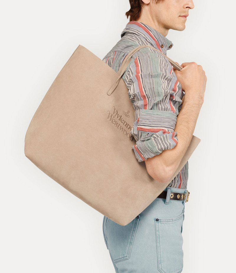 STUDIO SHOPPER 3