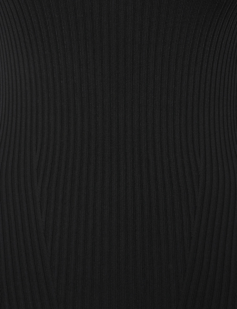 SCOOP NECK TANK 6
