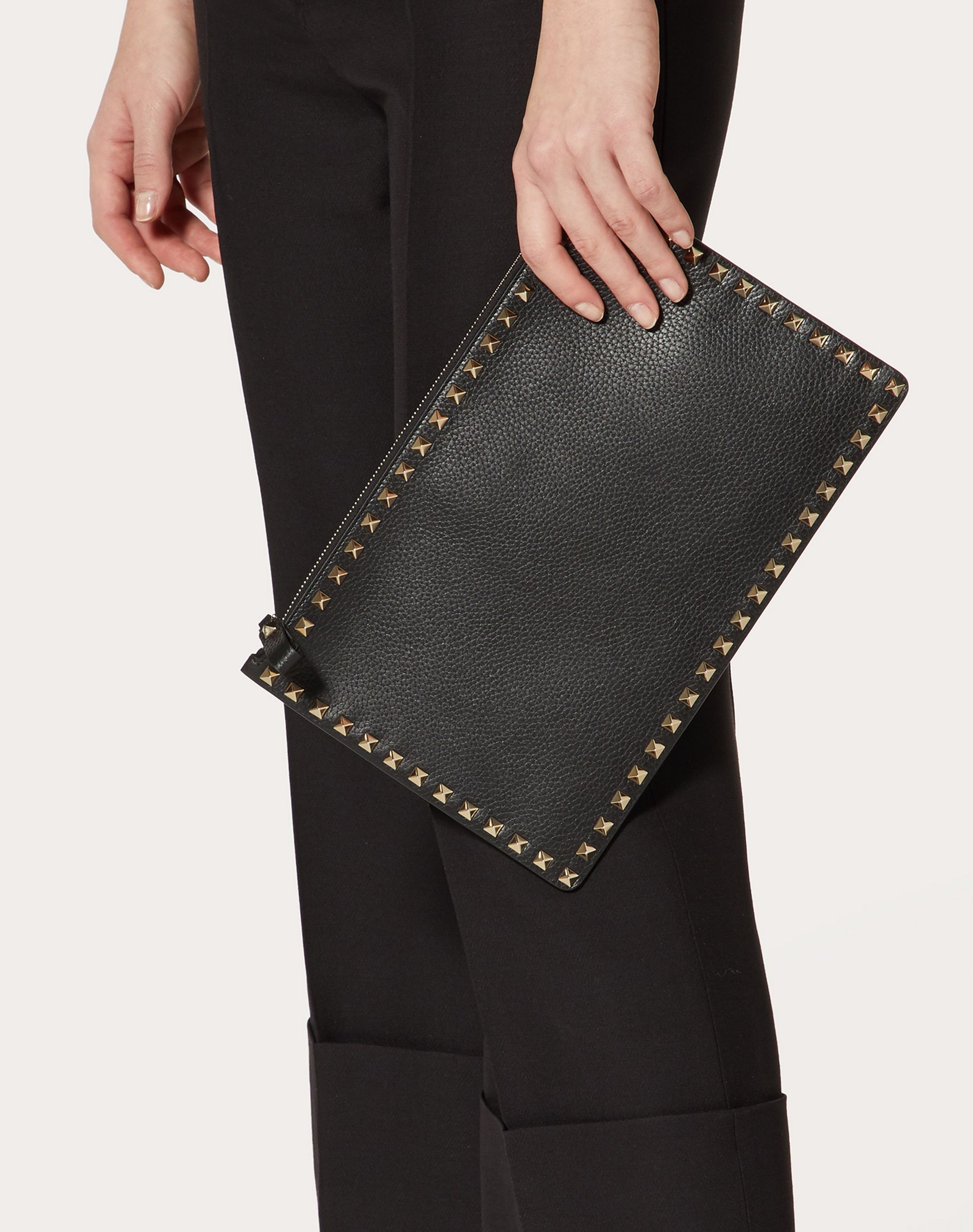 Rockstud Grainy Calfskin Pouch - 5