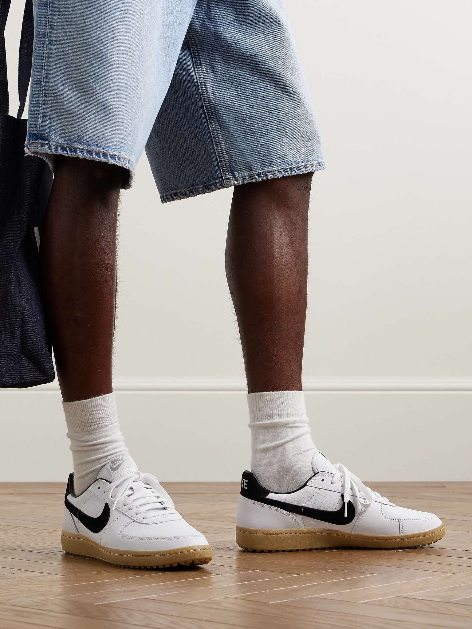 【NIKE】☆スニーカー☆ Field General Suede Women's Shoes NIKE Field General leather-trimmed suede and canvas sneakers