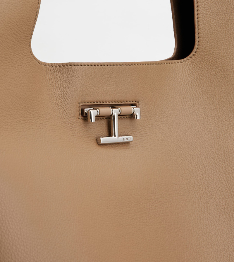 T TIMELESS SHOULDER BAG IN LEATHER MEDIUM - BEIGE 6