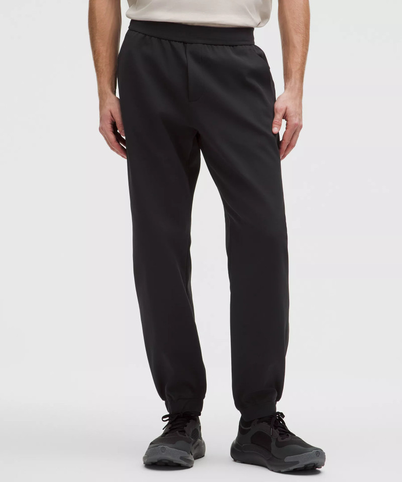 lululemon Sojourn Jogger *Regular outlook