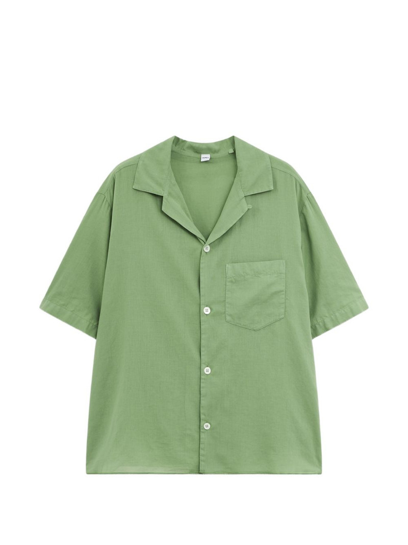 short-sleeve buttoned shirt 1