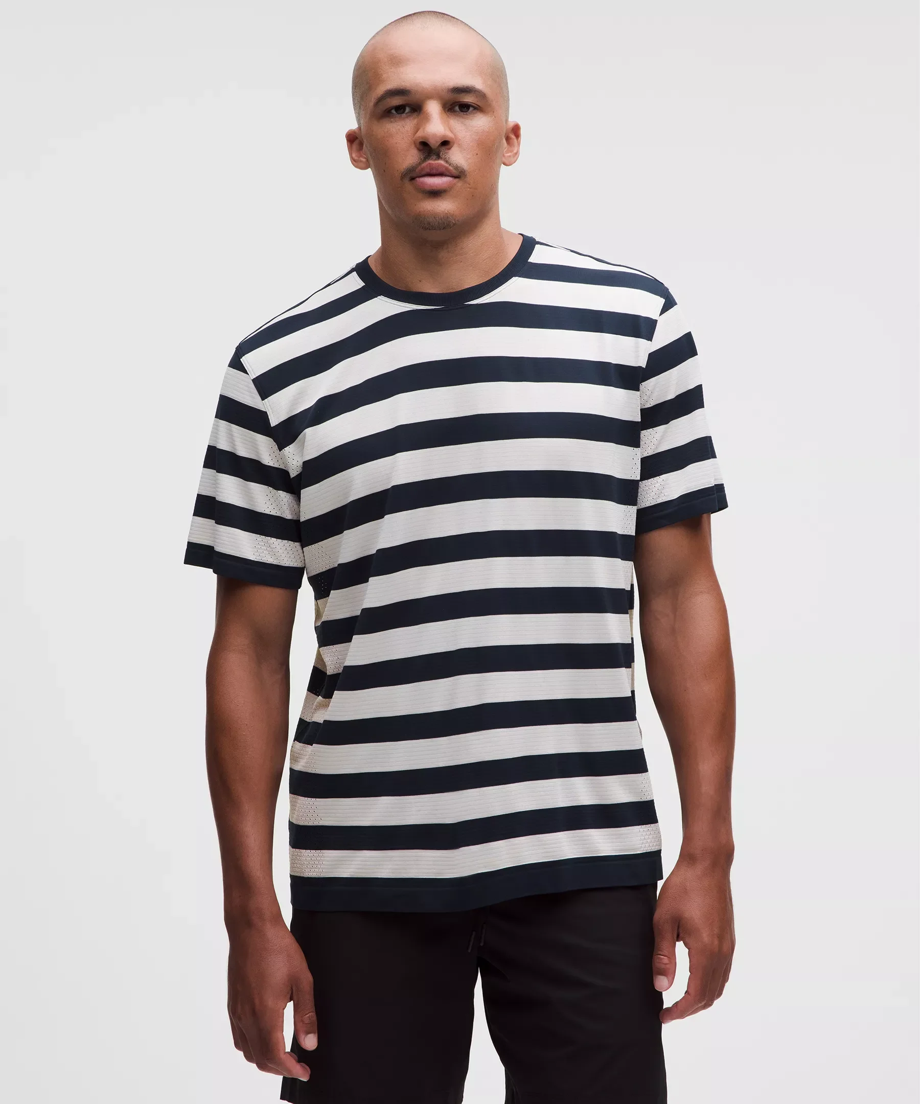 Metal Vent Tech Relaxed-Fit Short-Sleeve Shirt - 1