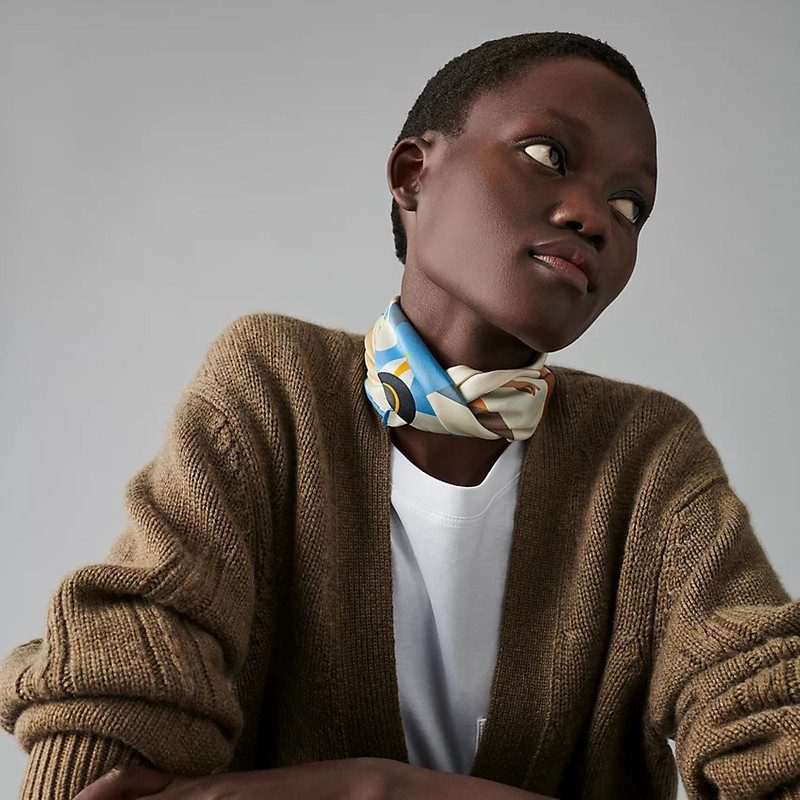 Hermès Hommage a Gene Kelly scarf 70 outlook