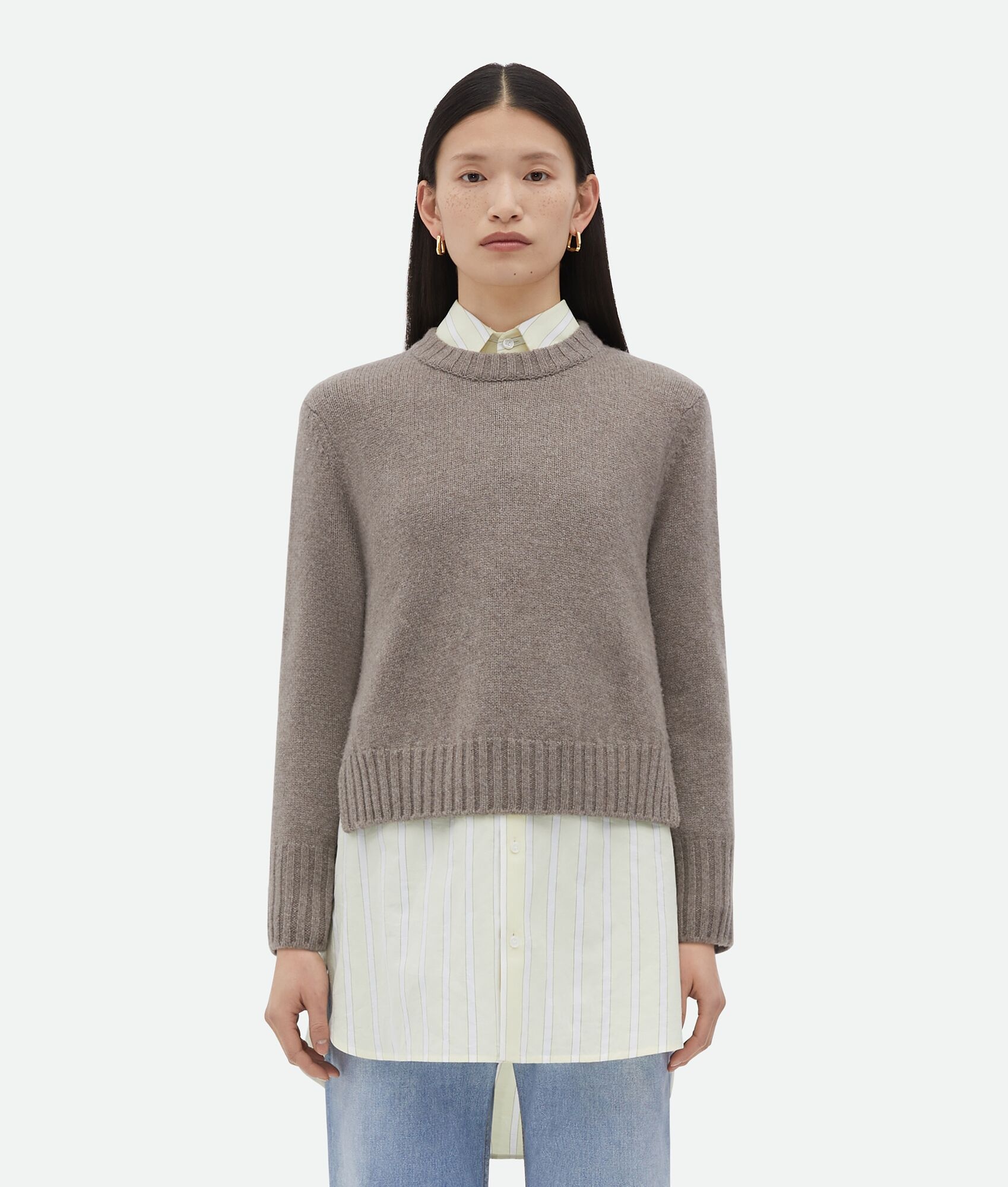 Heavy Wool Sweater With Knot Buttons - 1