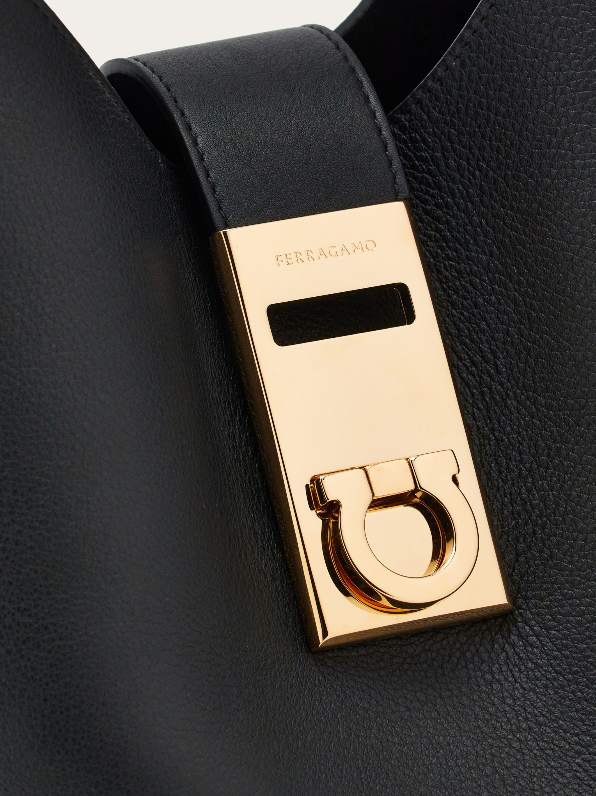 Ferragamo ハンドバッグ 214966 ホーボーバッグ サルバトーレフェラガモ Salvatore Ferragamo ハンドバッグ