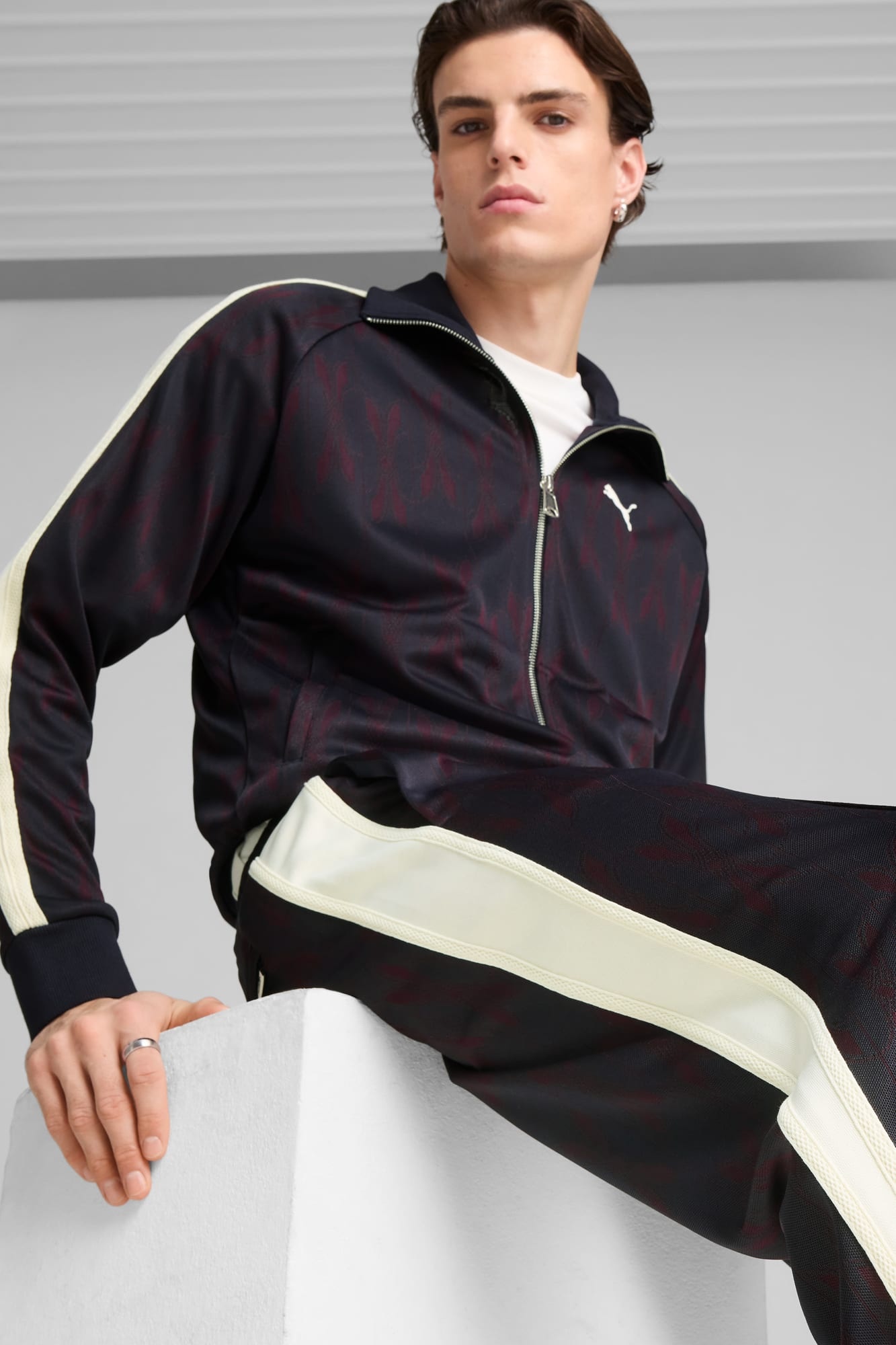 The NeverWorn V T7 Track Pants Men - 4