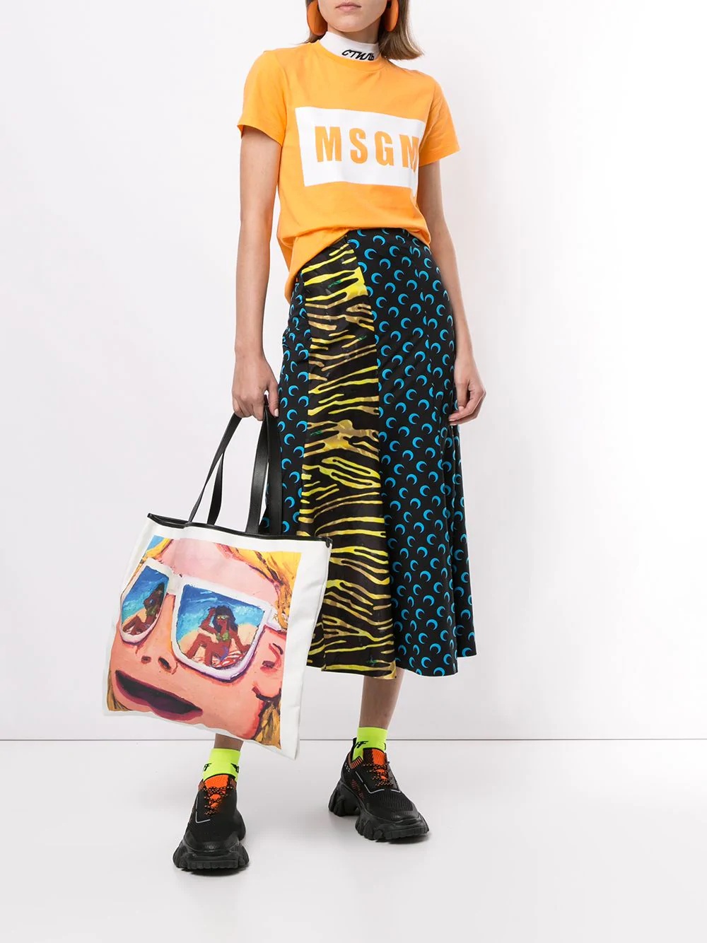 graphic print tote - 2