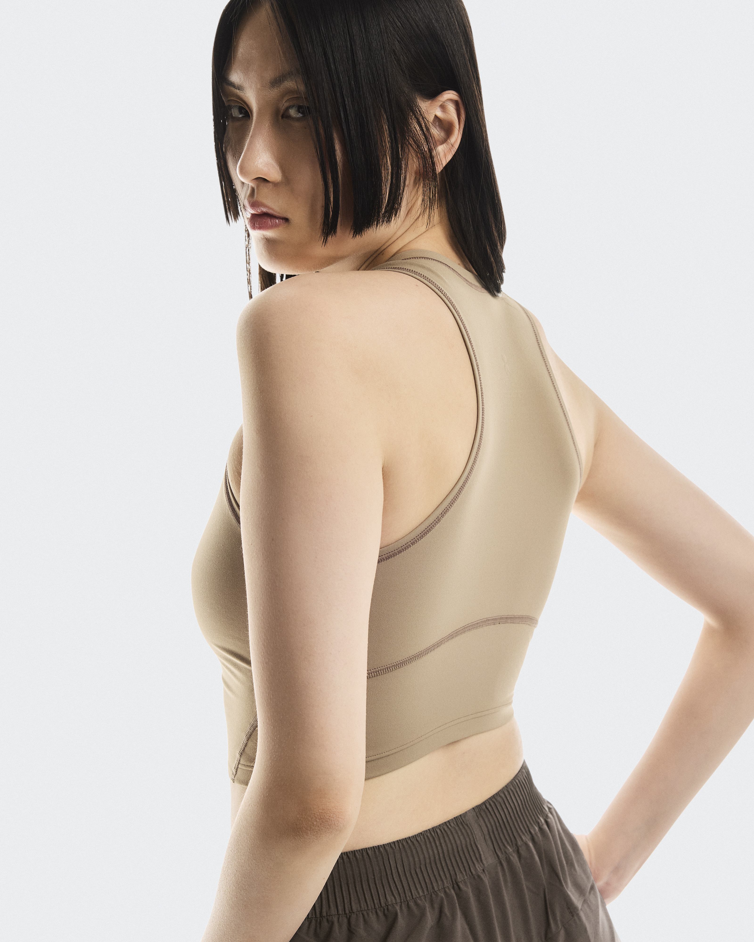 Studio Crop - 4