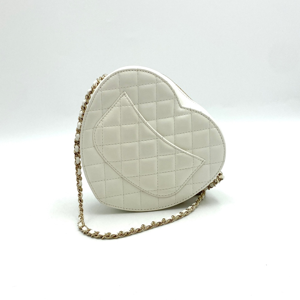 Chanel 2022 White Heart Bag Large AS3191 (Built-in Chip) - 3