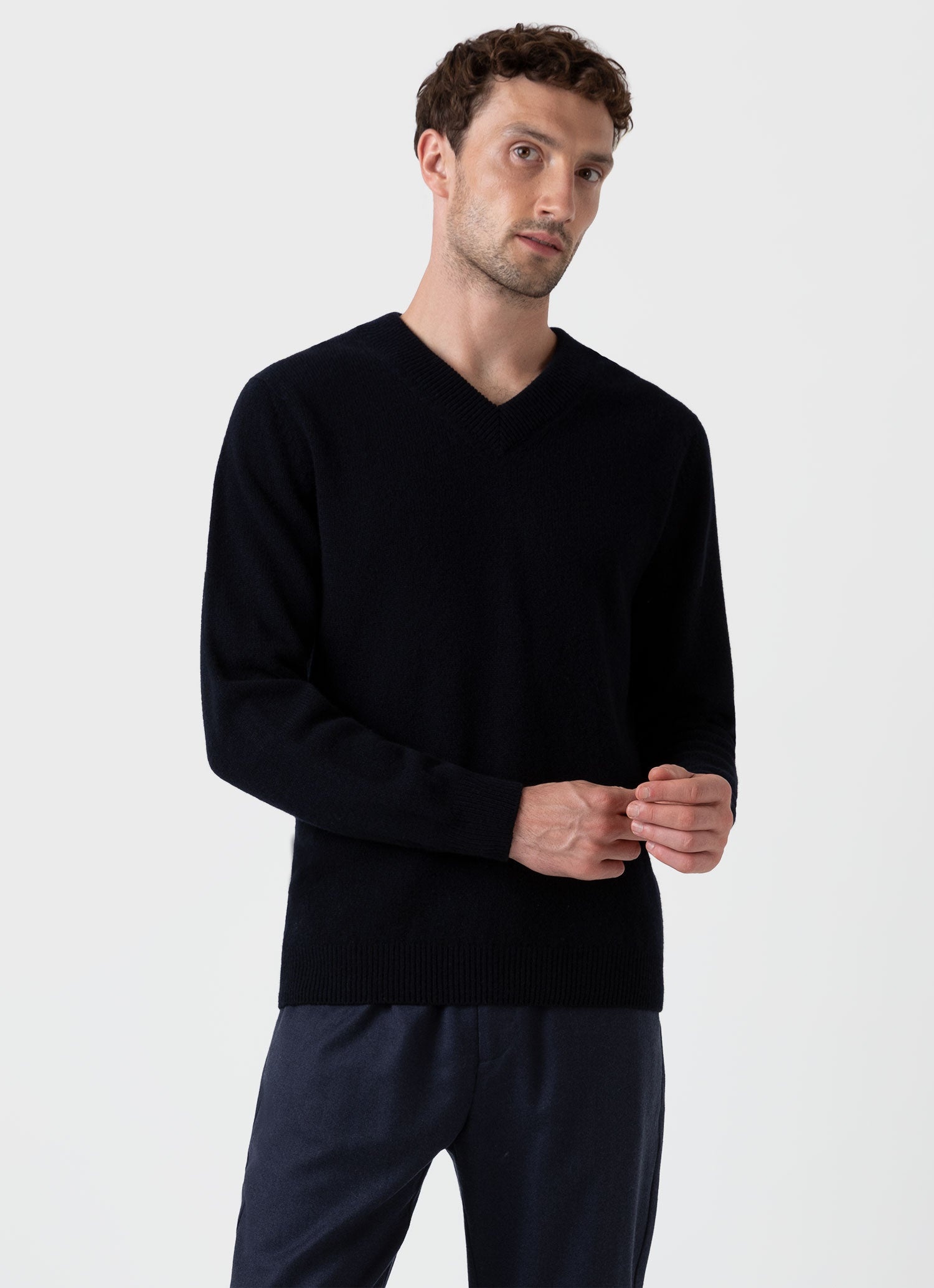 Lambswool V‑Neck Jumper - 2