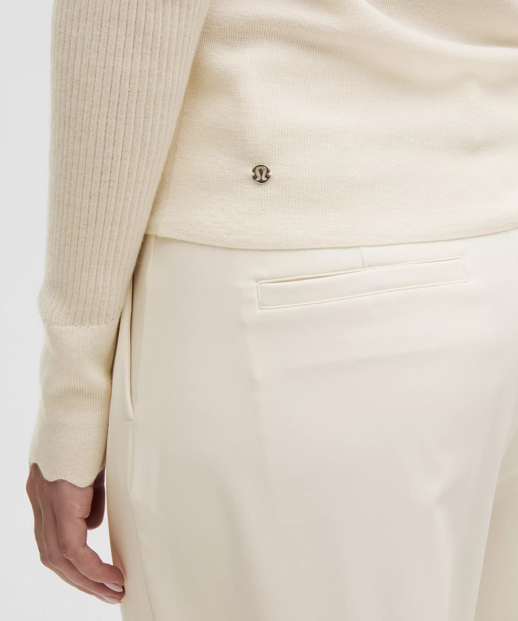 Cashmere Scalloped Cuff Crewneck - 5