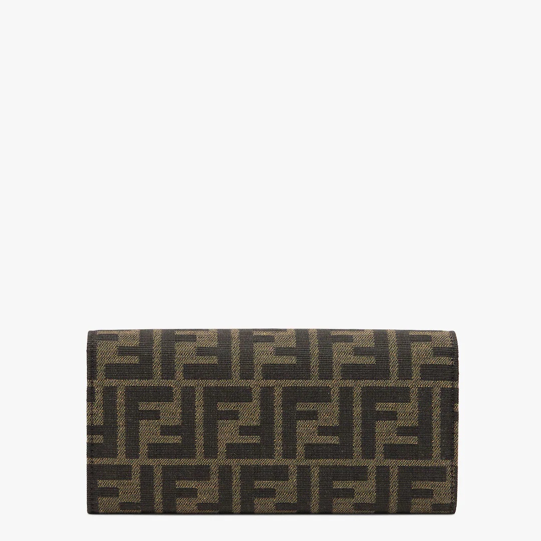 Baguette continental wallet with detachable, thin chain shoulder strap. The interior is laid out lik - 3
