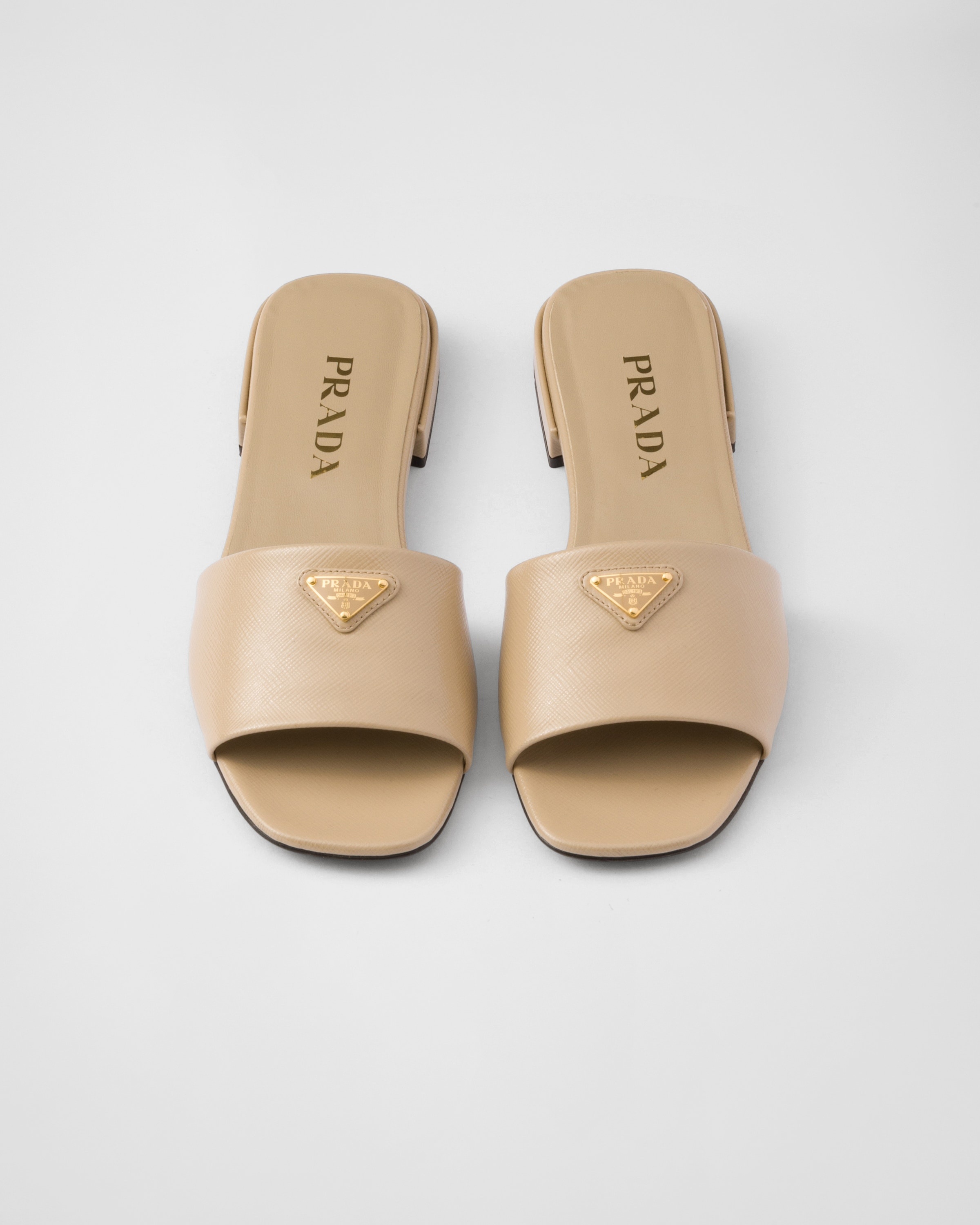 Saffiano patent leather slides - 4