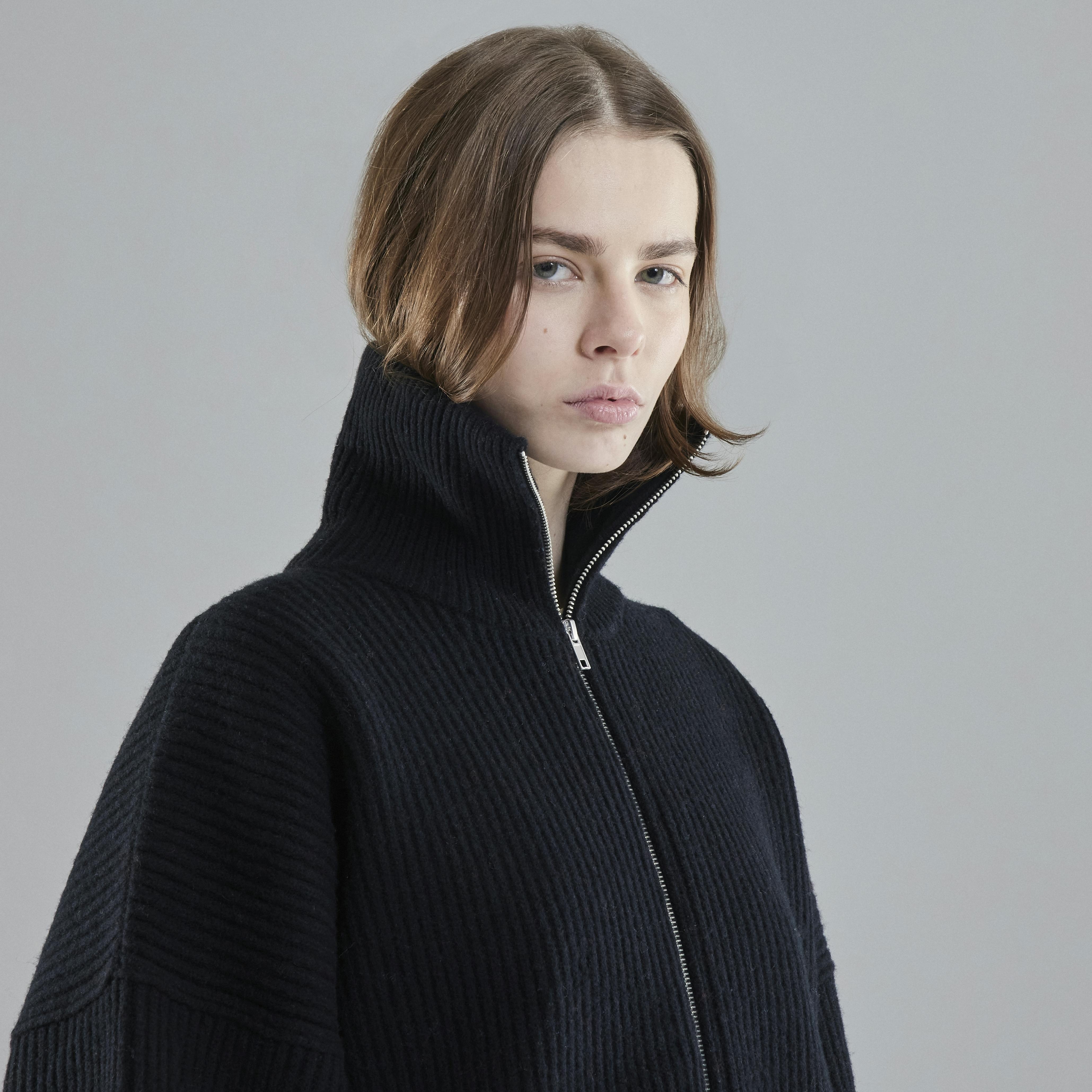 Vonarstræti Zipped Wool Sweater (Unisex) - 7