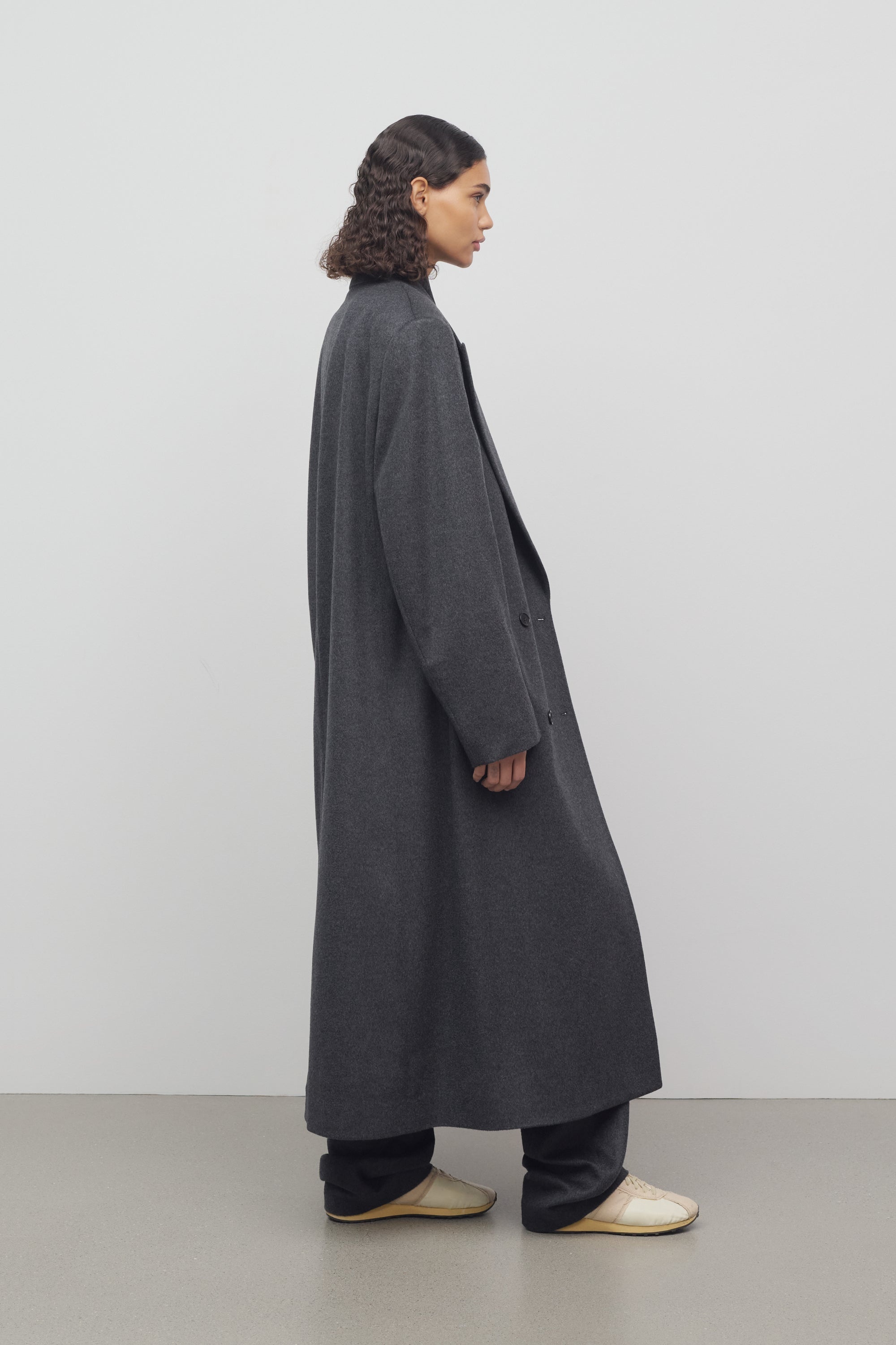 The Row Harisi Coat in Cashmere | REVERSIBLE