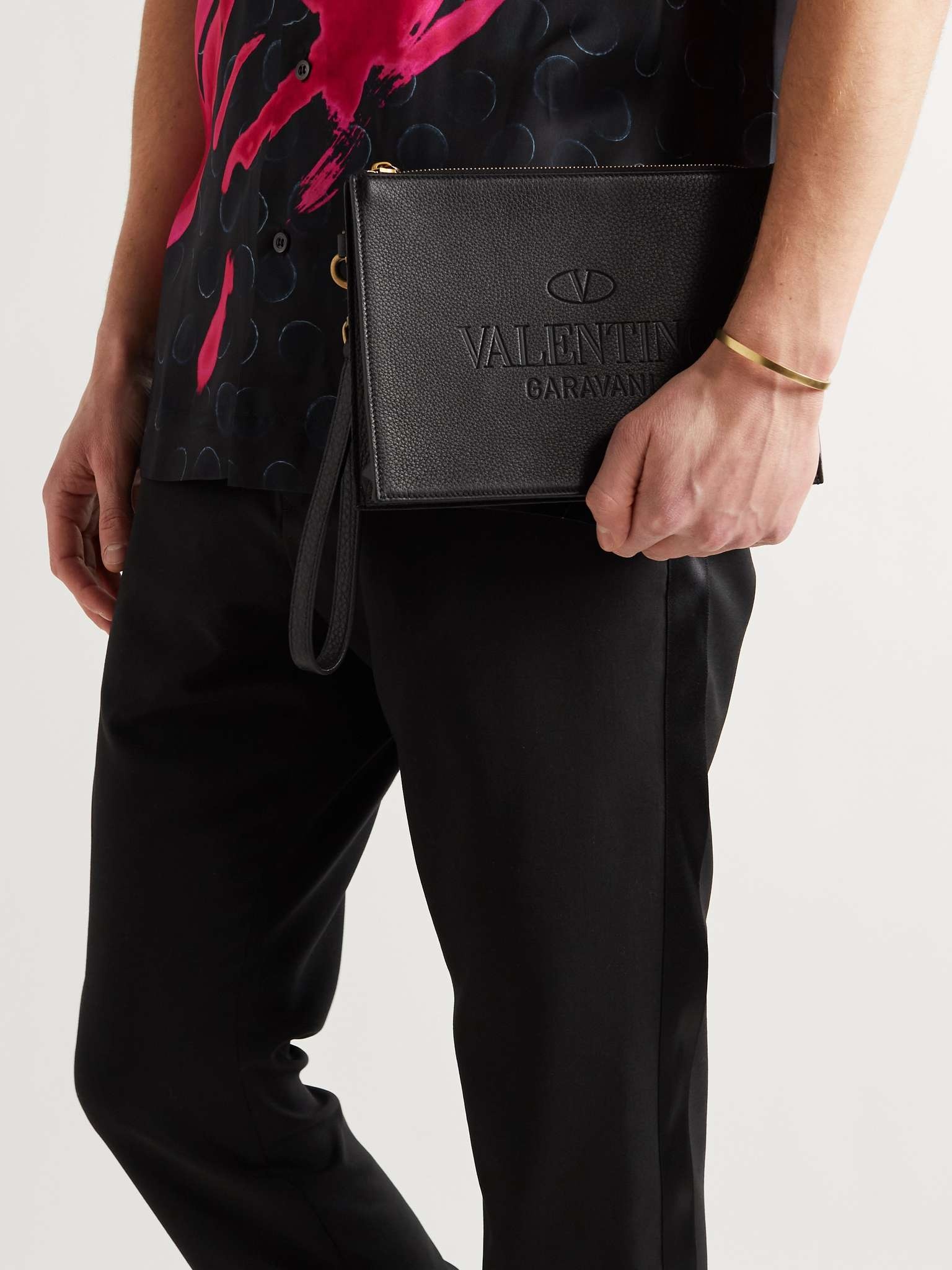 Valentino Garavani Logo-Debossed Leather Pouch - 7