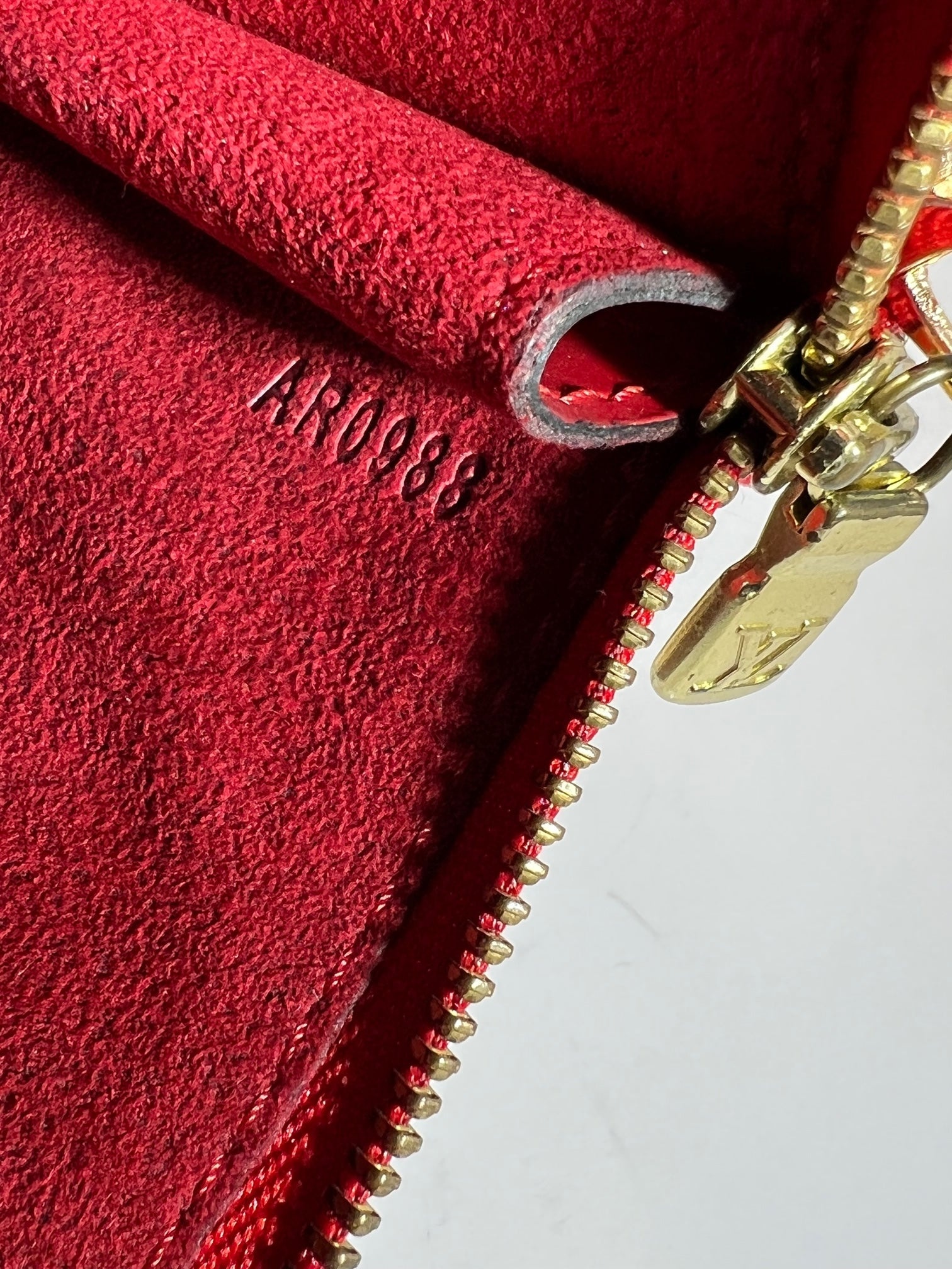 Louis Vuitton Handbag Epi 24 Pochette Accessories Red Leather Crossbody Bag Preowned - 10