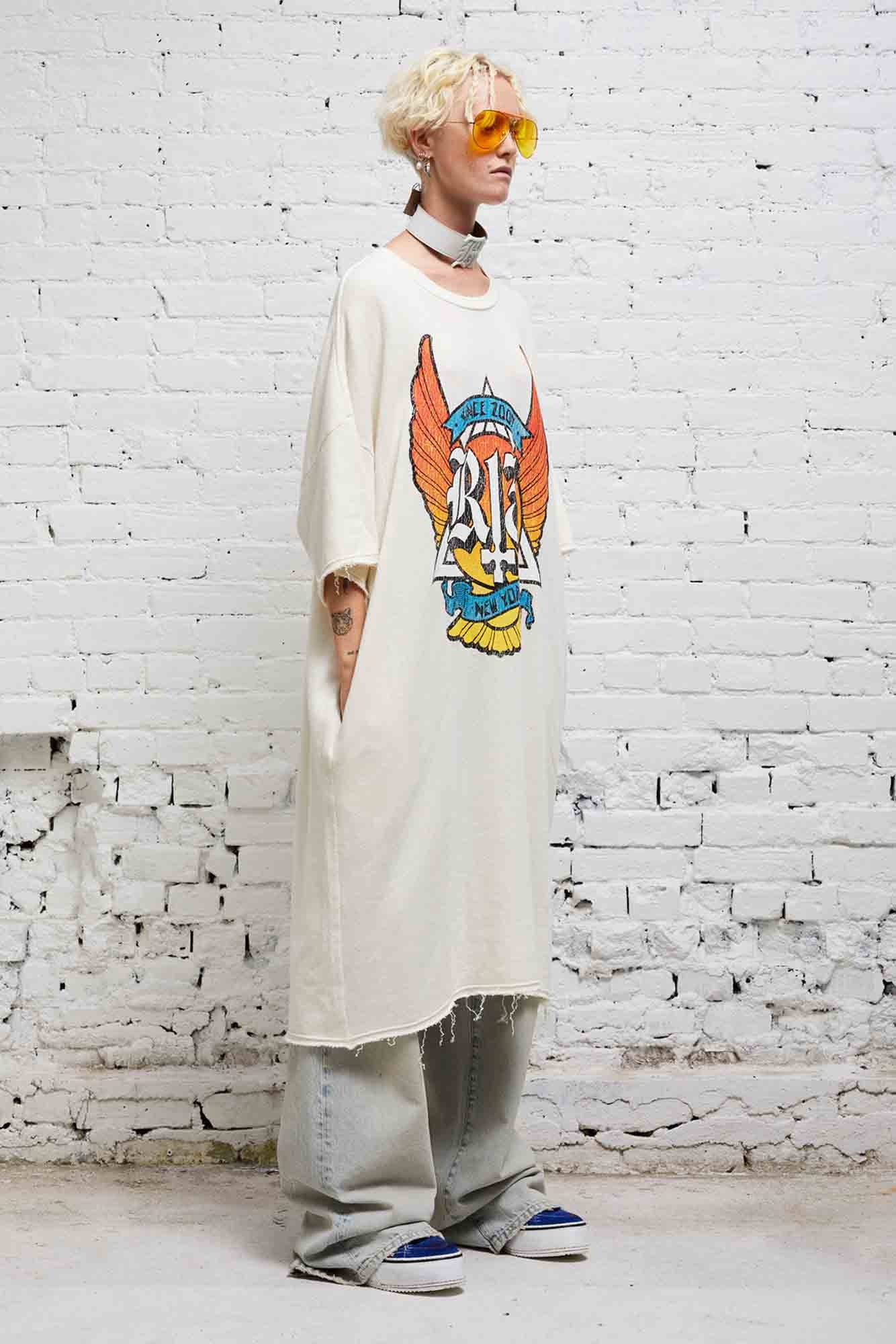 ELONGATED SKATE T-SHIRT DRESS - 3