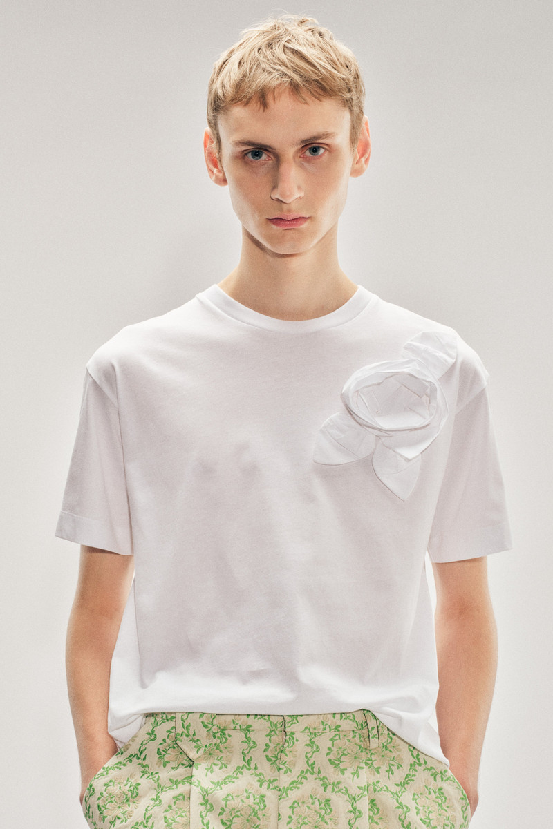 Fitted Pressed Rosette T-Shirt 1